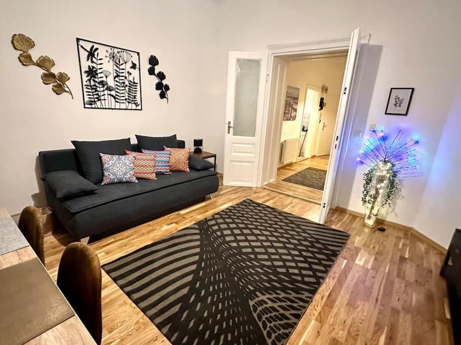 Klimatisierter Wiener Altbauflair Im Zentrum Wiens Apartamento *