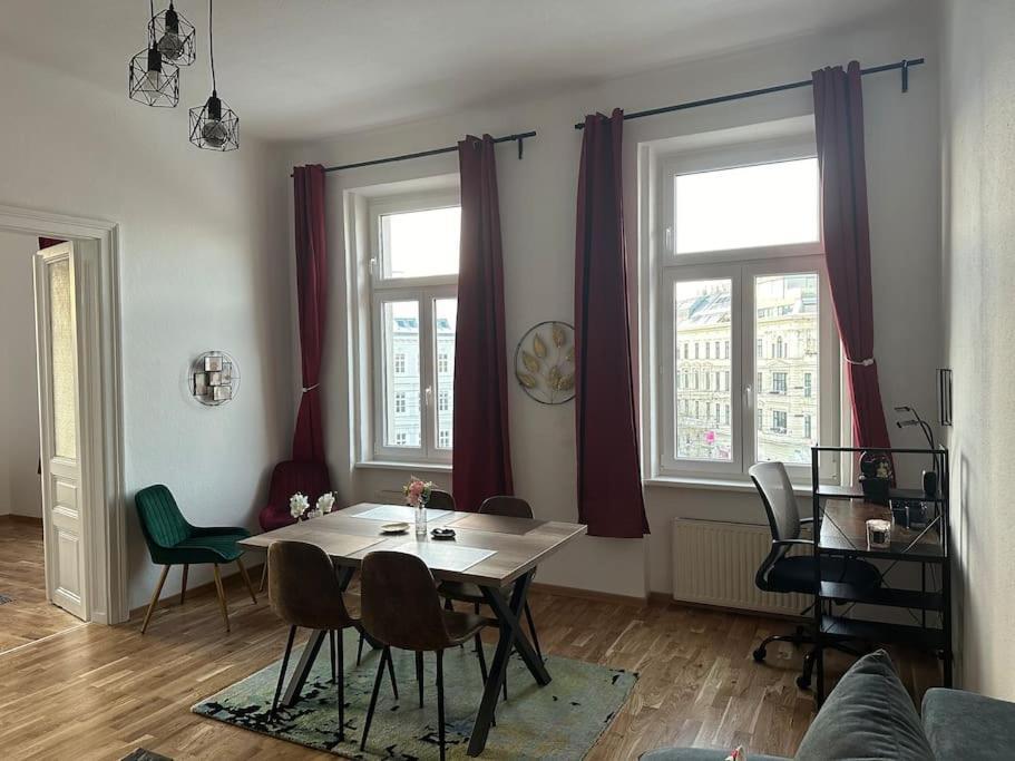 Klimatisierter Wiener Altbauflair Im Zentrum Wiens Apartamento *