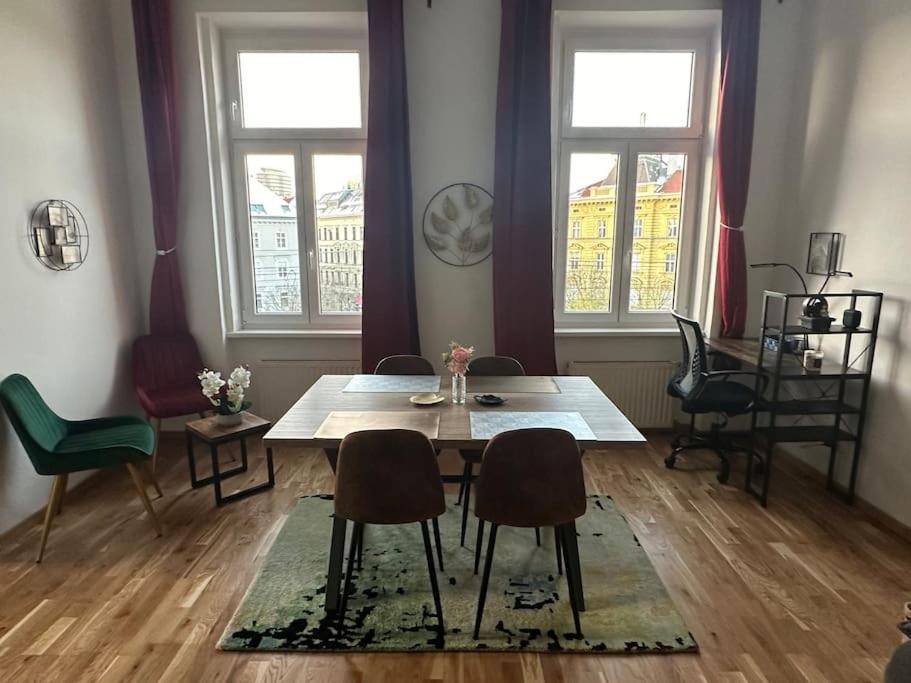 Klimatisierter Wiener Altbauflair Im Zentrum Wiens Apartamento Viena