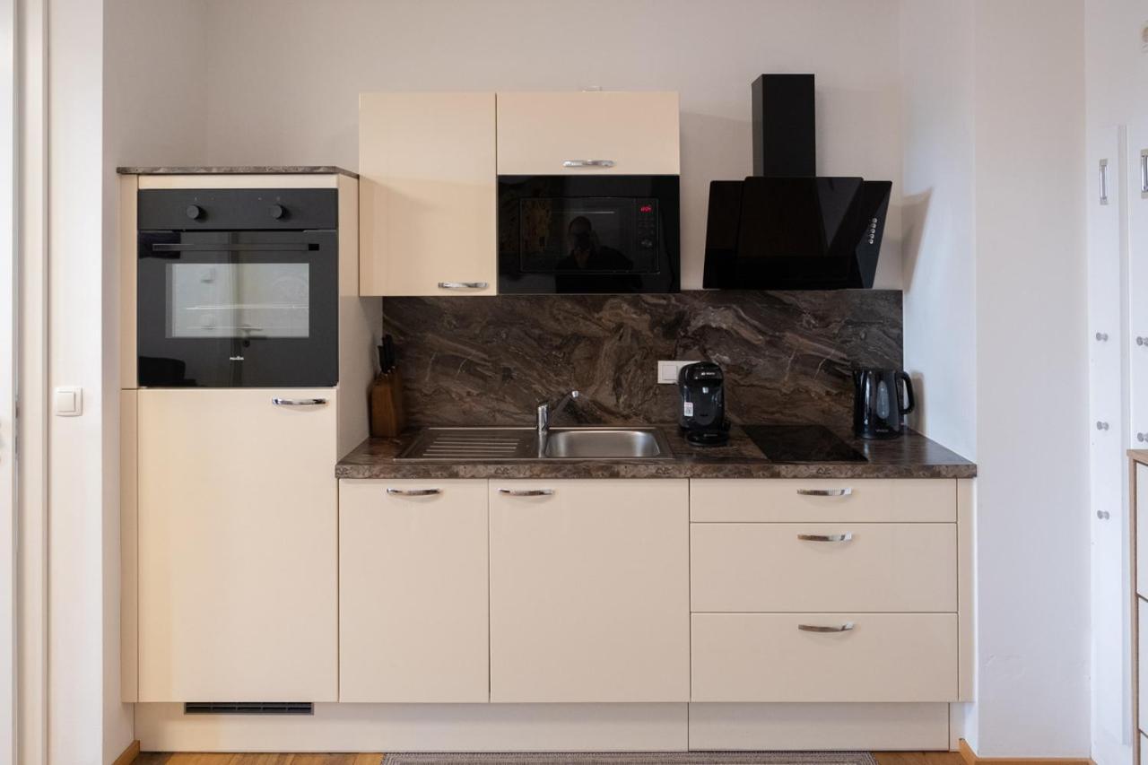Modern W/ Cozy Balcony Near City Center * Vienna