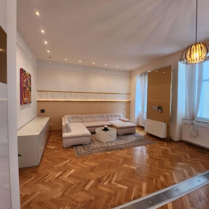 Urban Chic Retreat! Stadtapartment, Zentrale Lage * Vienna