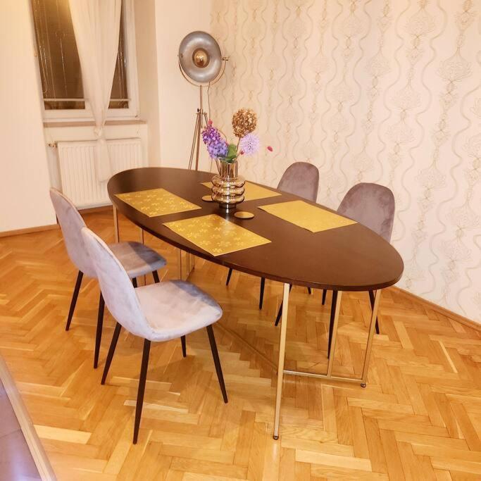 Apartment Urban Chic Retreat! Stadtapartment, Zentrale Lage *