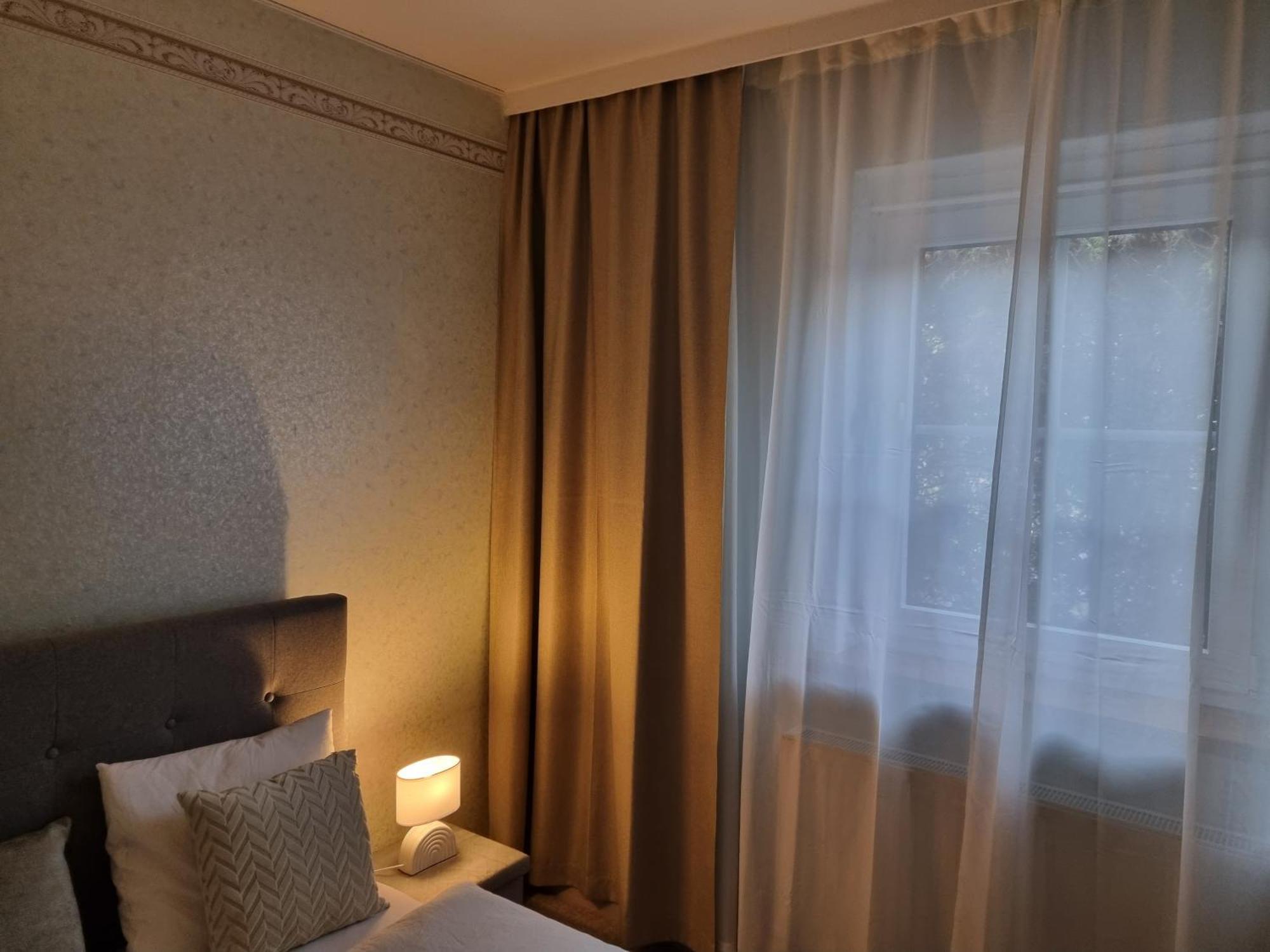 With Private Sauna And Jacuzzi, 8 Min From Schloss Schoebrunn Villa Wien