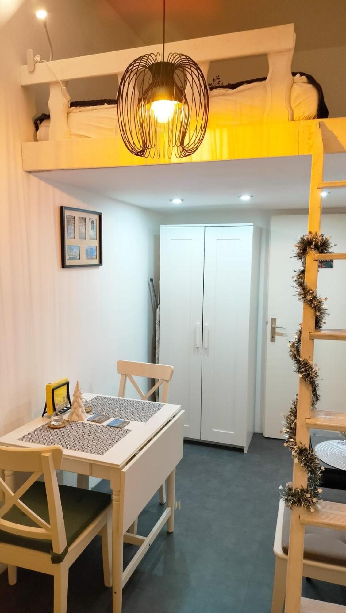 And Cosy Apartment
