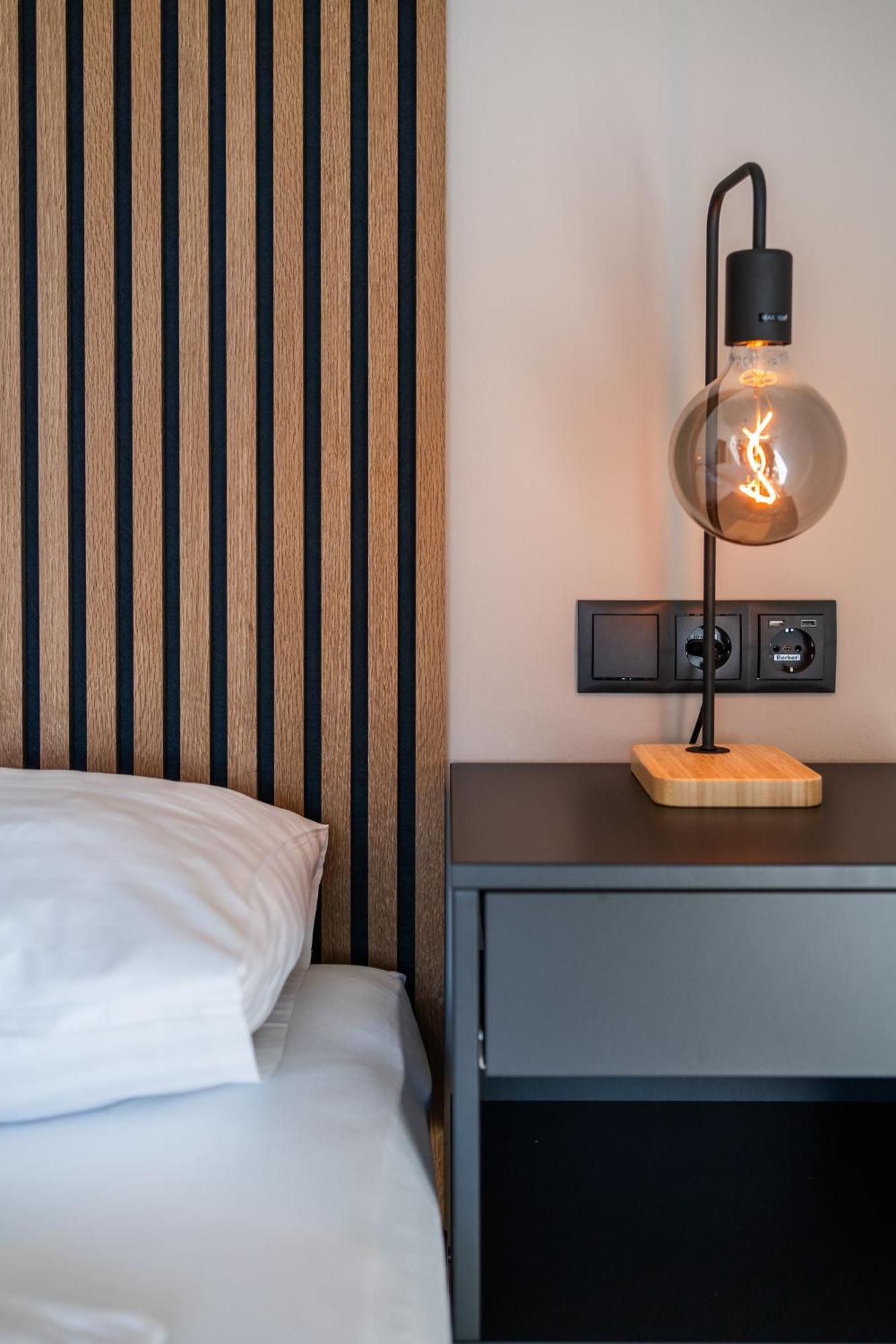 Myflat - Bright Near Station * Vienna