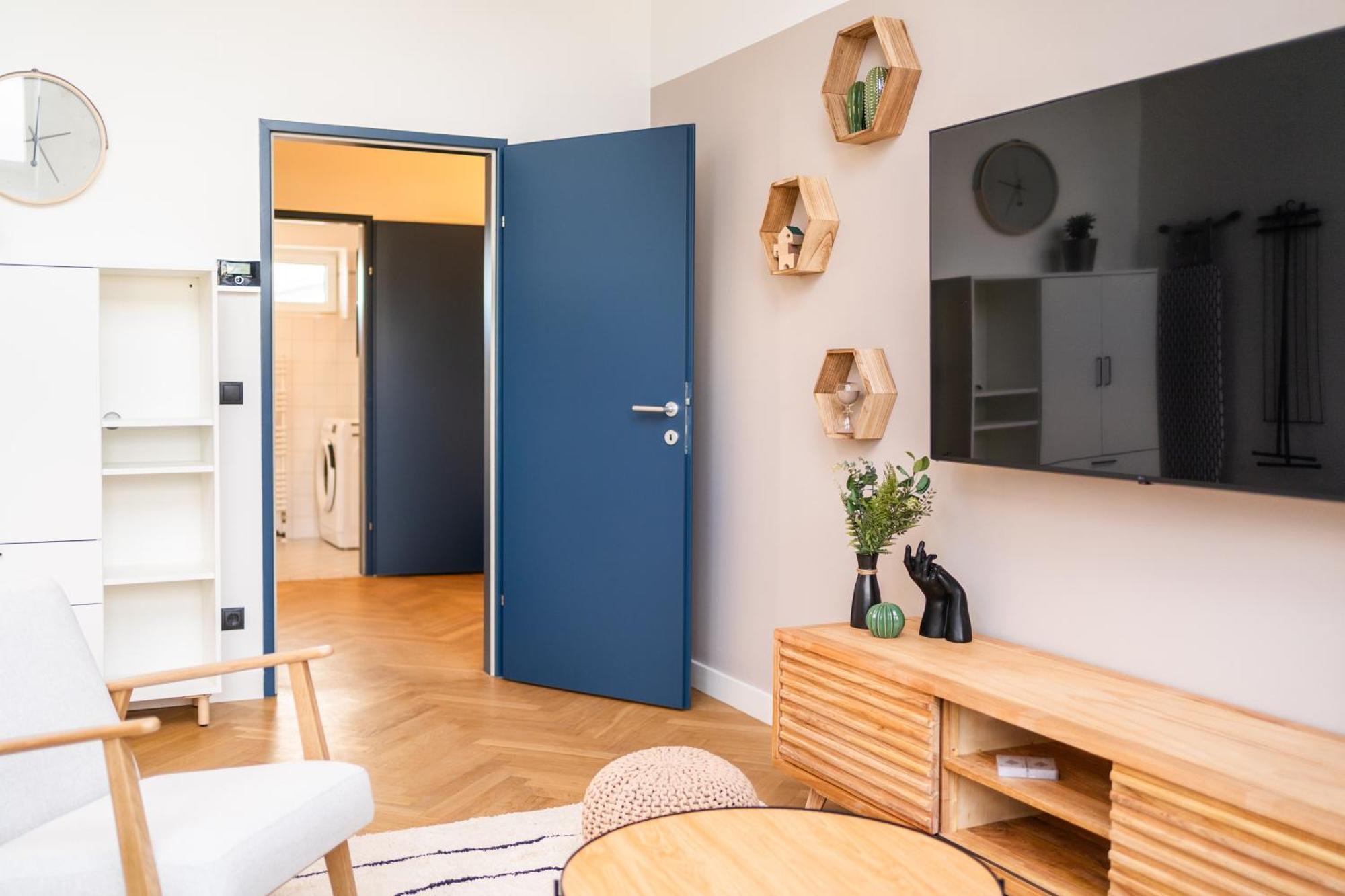 Apartment Myflat - Bright Near Station