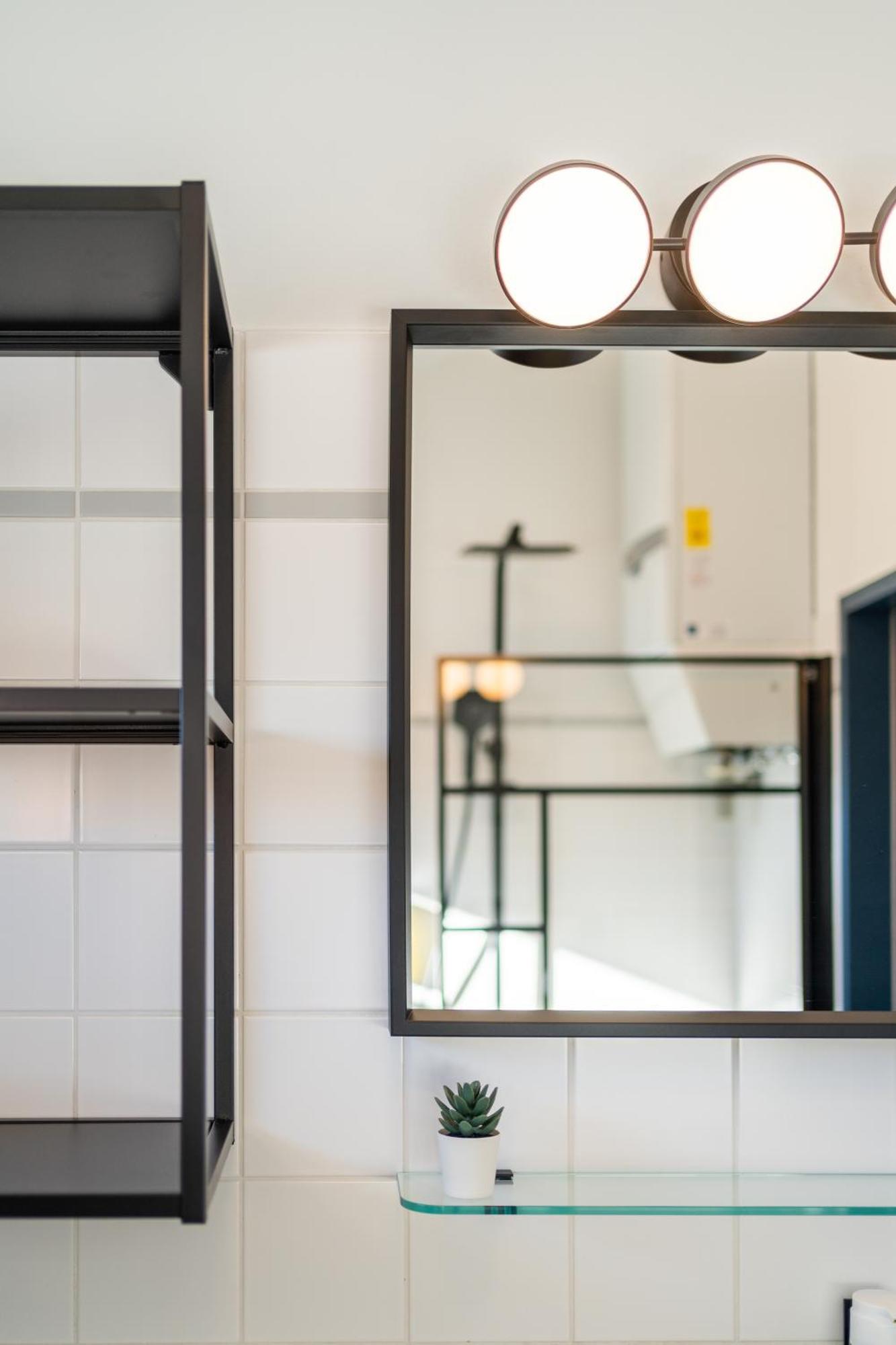 Myflat - Bright Near Station Vienna