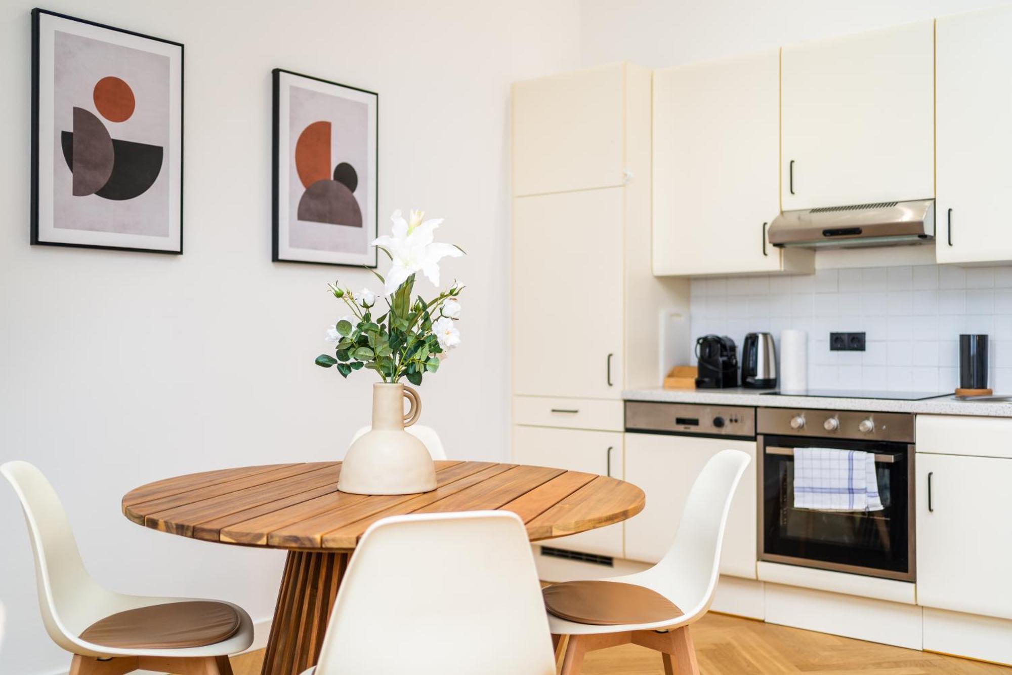 Myflat - Bright Near Station Vienna