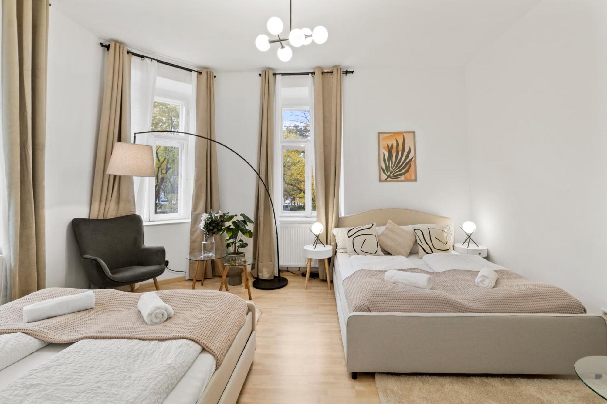 Apartment Designer Near Schoenbrunn