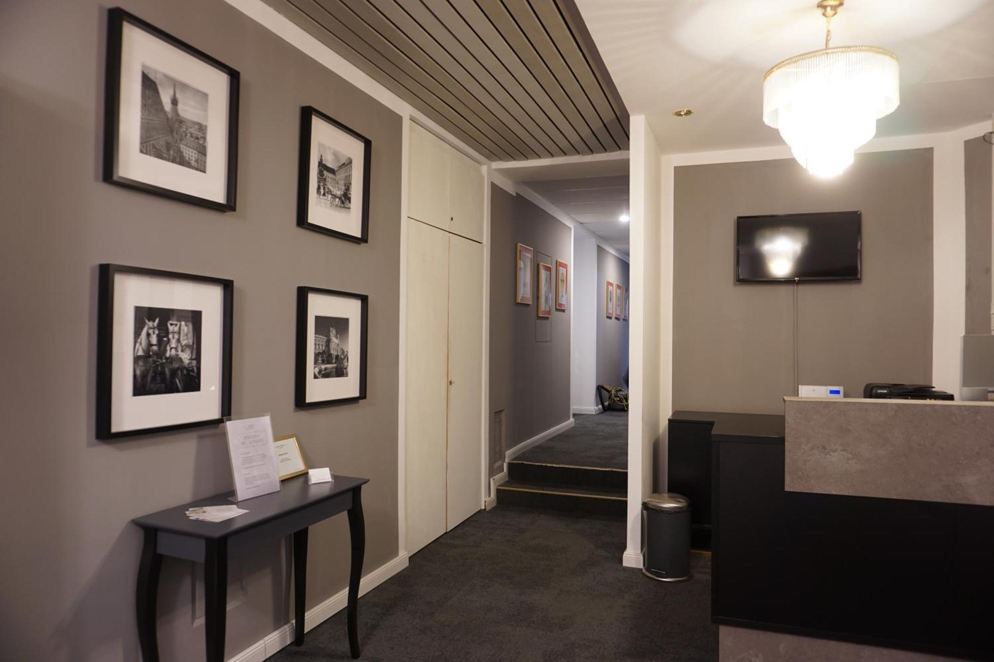 Guest house Lumes - Self Check In Vienna