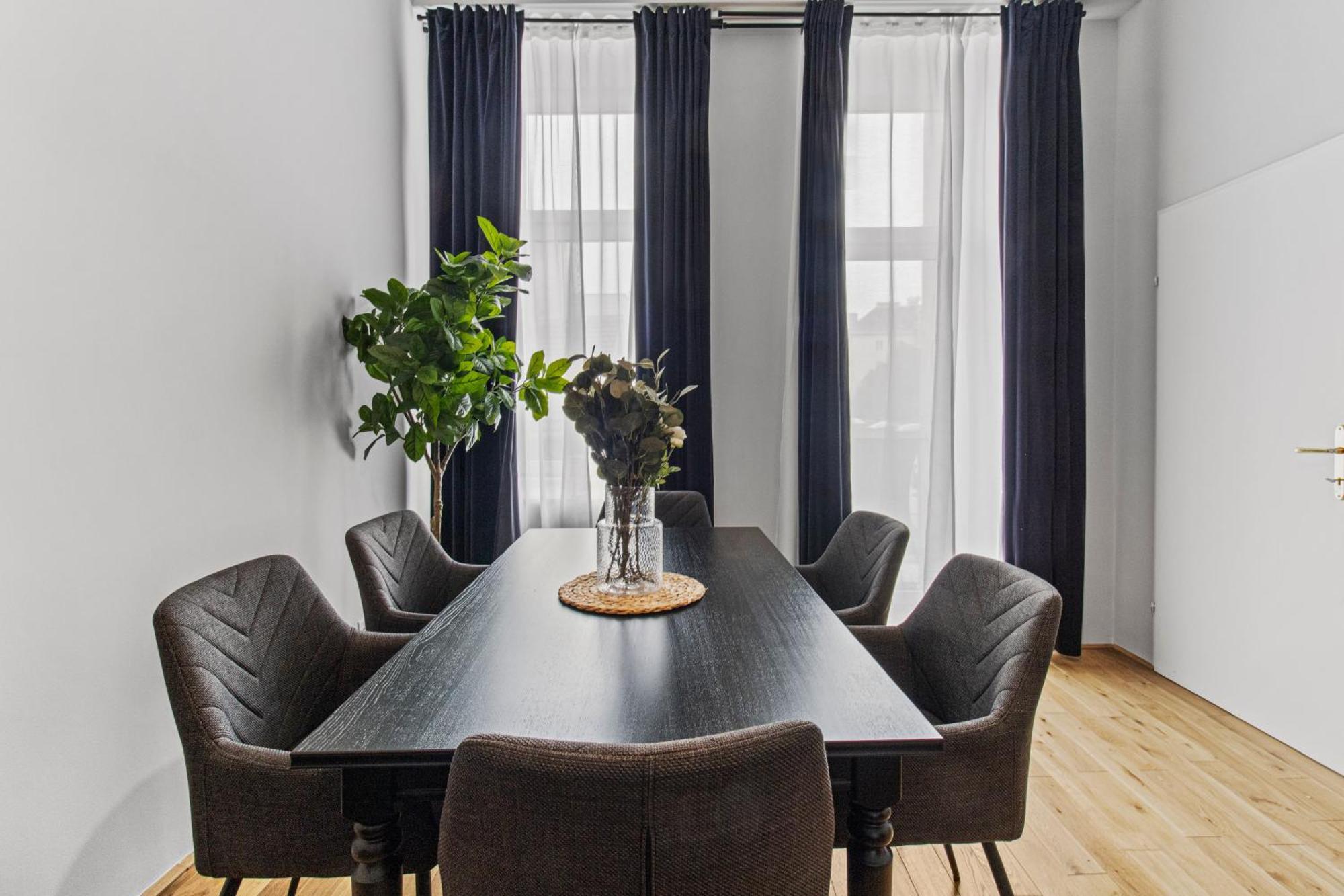 Apartment Balcony Apartment, 4 Min To U3 Zipperer Strasse