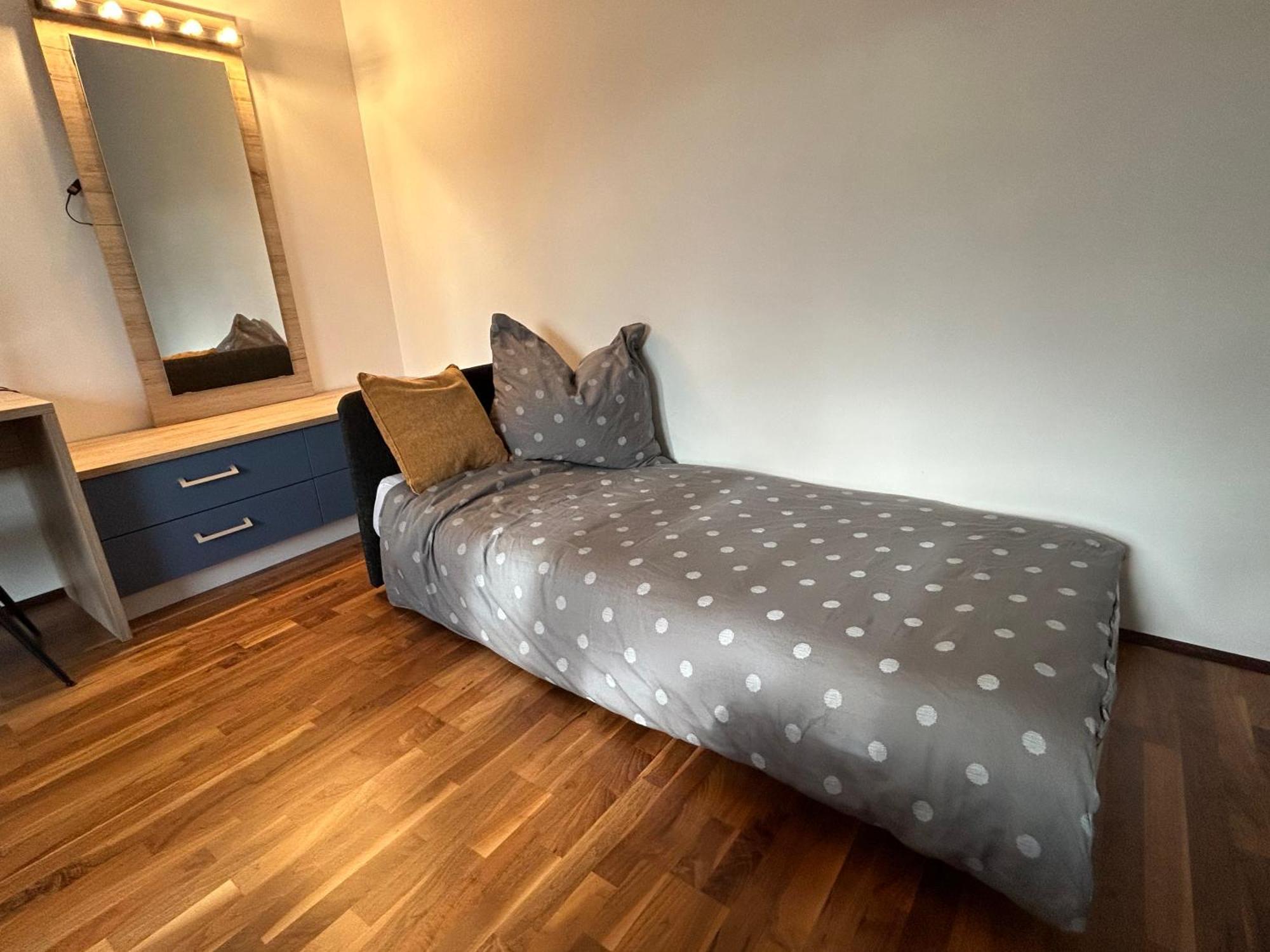 West Apartment *