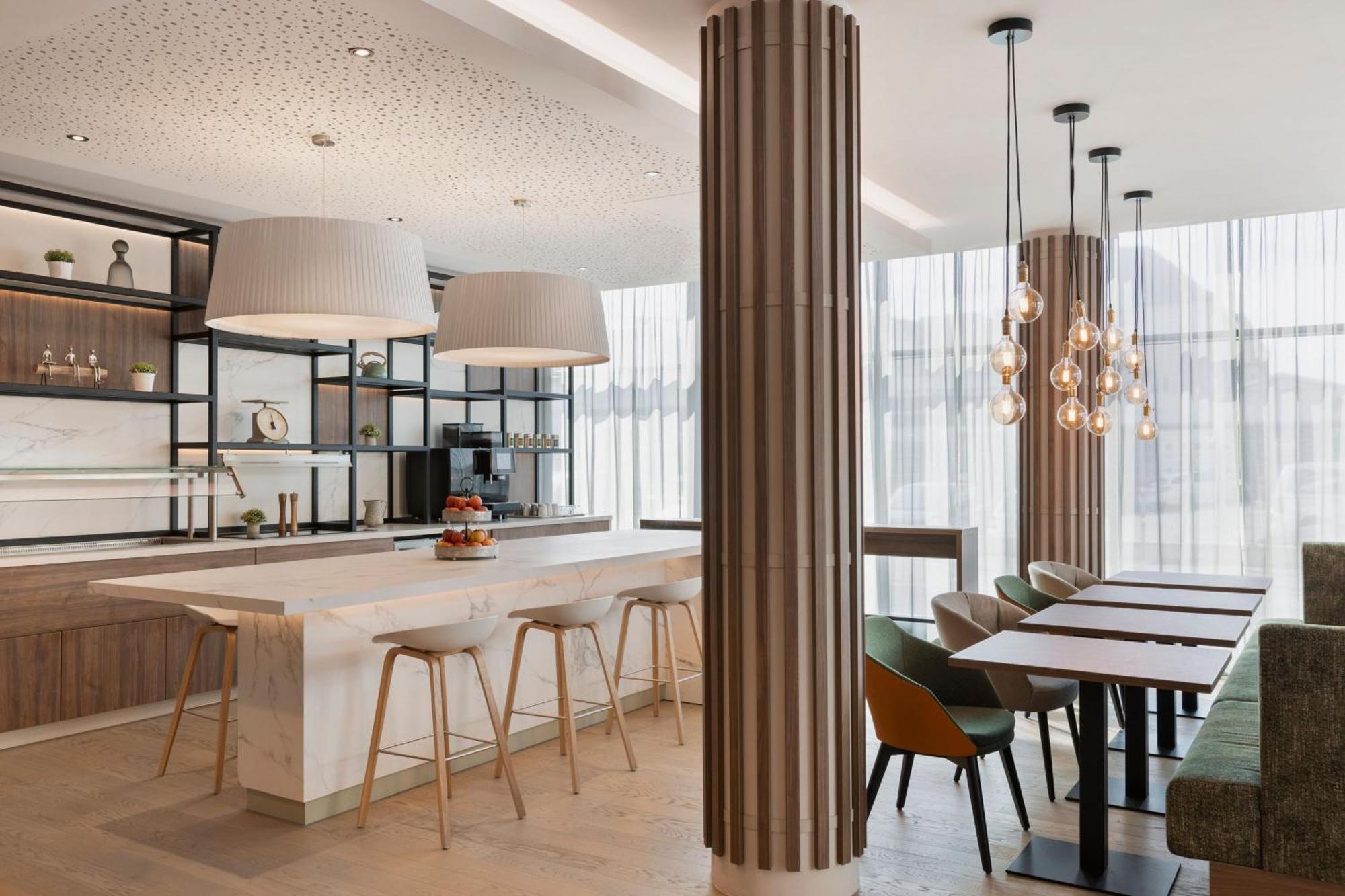 By Marriott East 4*