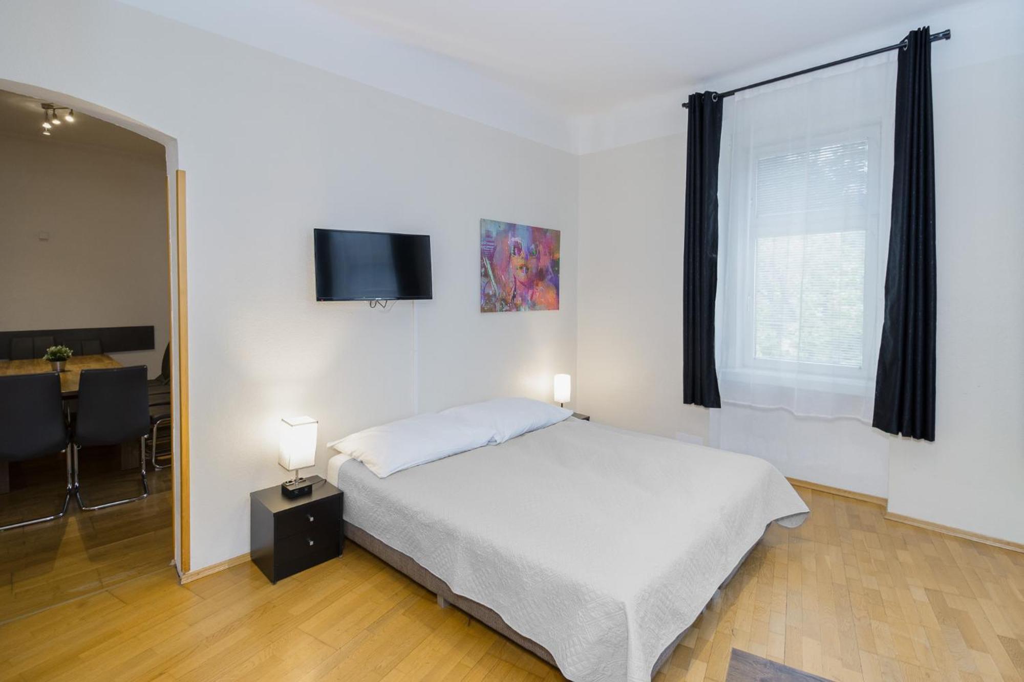 Familienplatz I Contactless Check-in Apartment