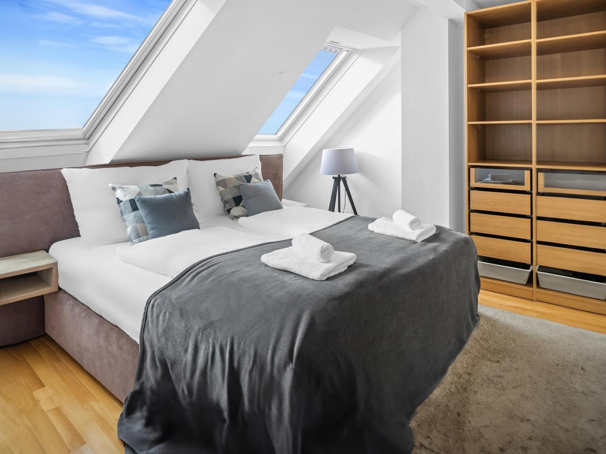 Sky9 Penthouse Viena