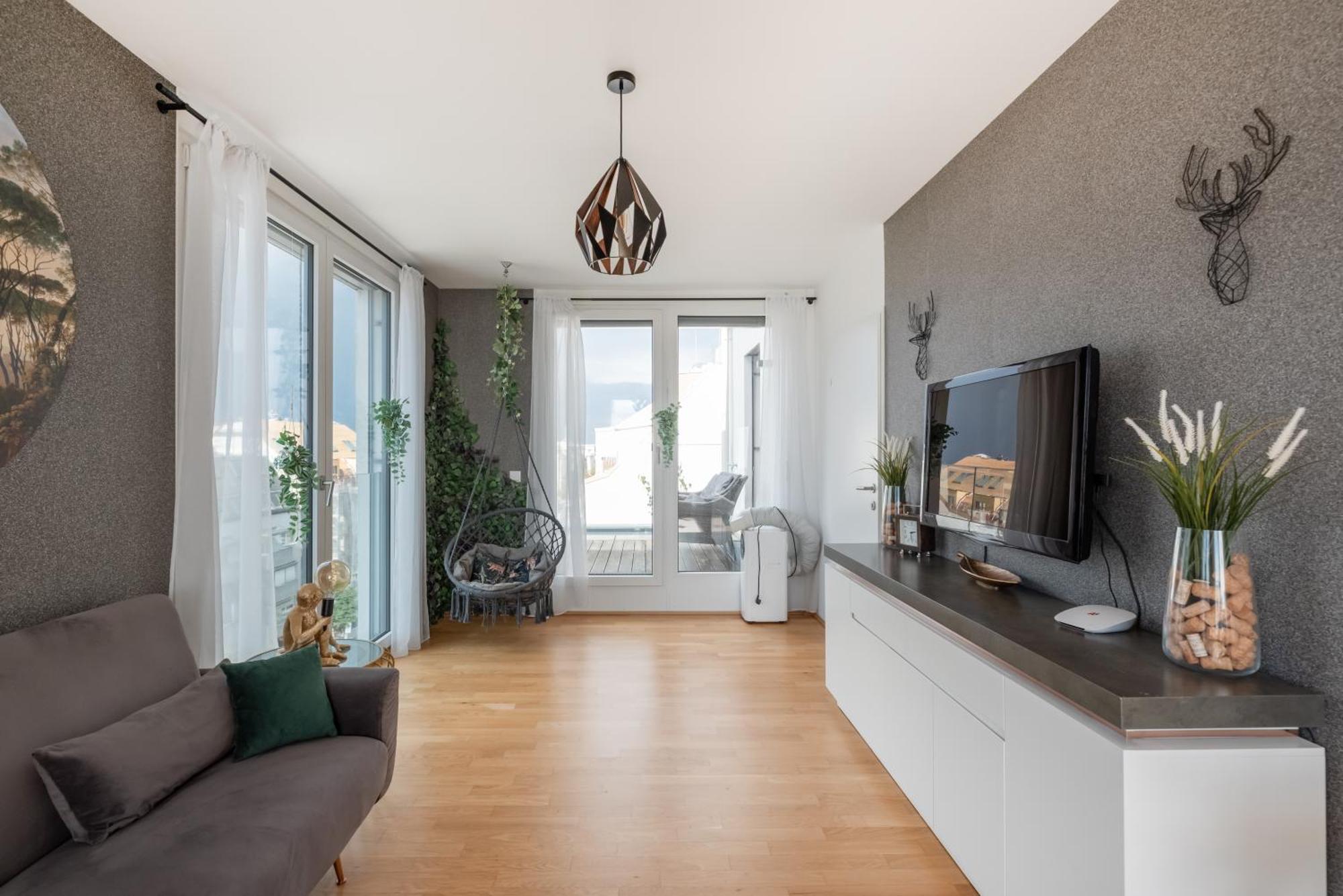 Apartment Mit Traumhafter Dachterrasse&weitblick *