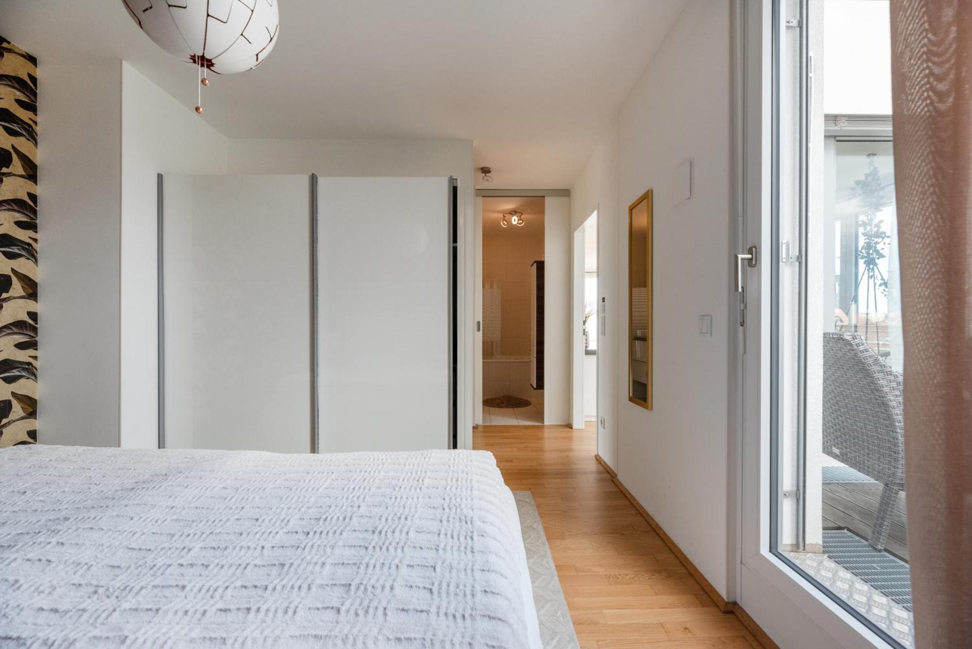 Mit Traumhafter Dachterrasse&weitblick * Wien