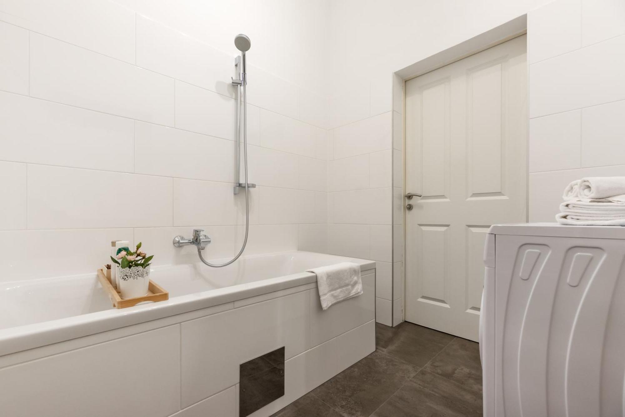 Zentrale Lage Mit Direkter Anbindung Ans Zentrum Vienna