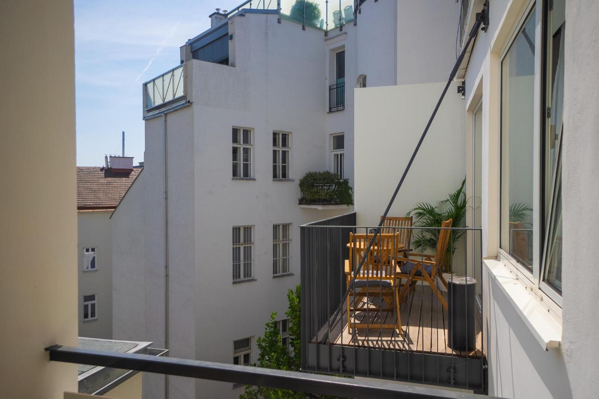 Bright Stylish With A Balcony In A Location * Vienna
