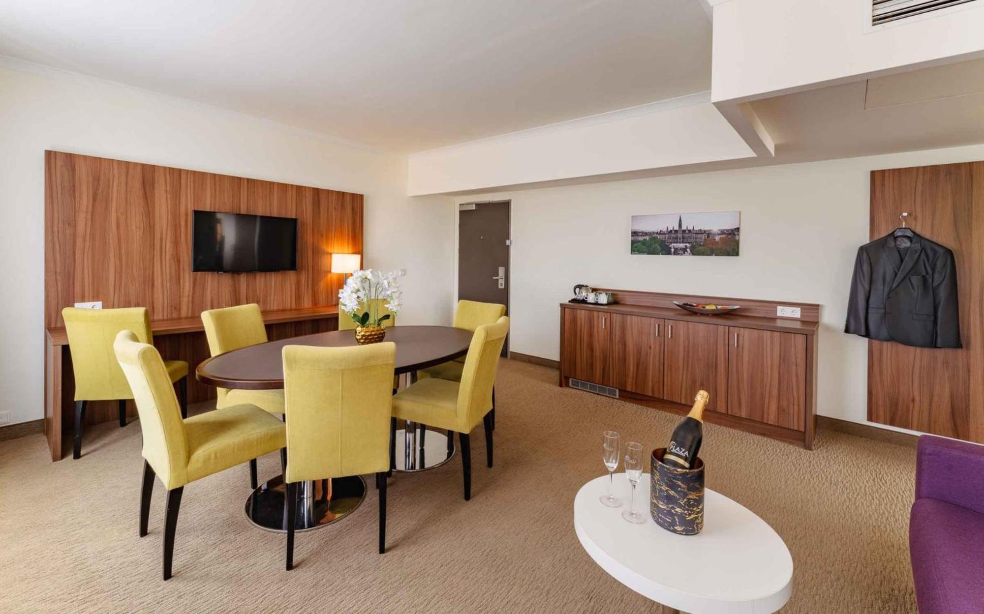 Plaza Premium Hotel