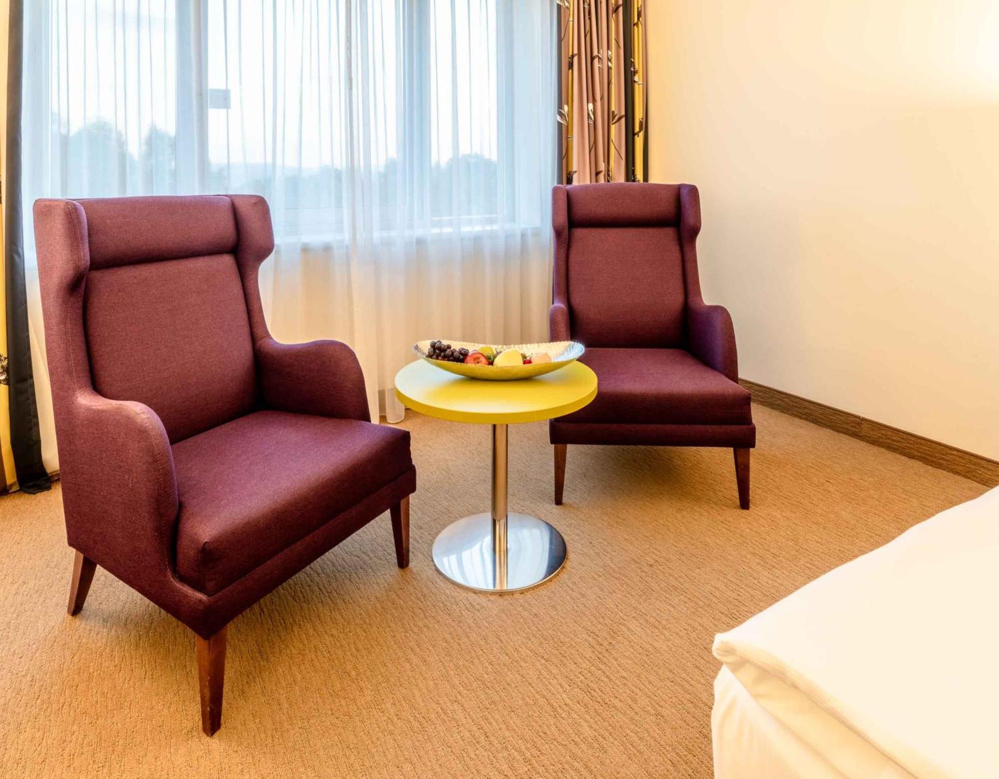 Plaza Premium Hotel
