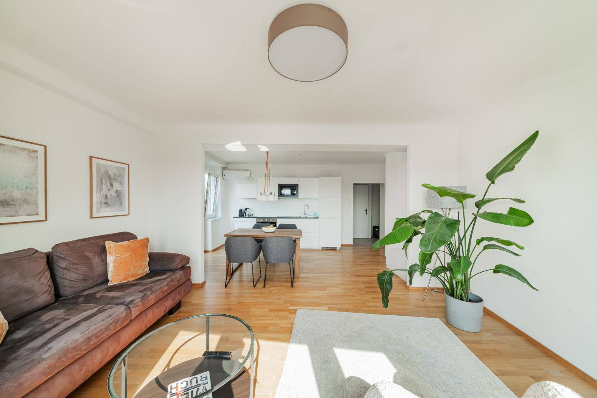 Apartment Central 60m2 10 Min Walk From Main Station *