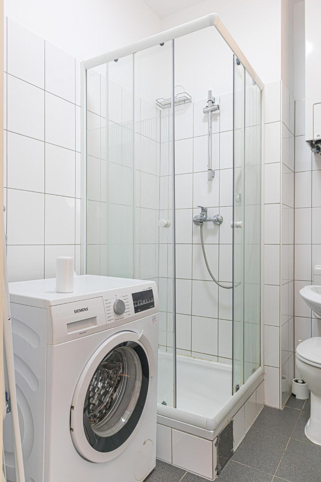 Spacious 2br Great Location - Near Schoenbrunn