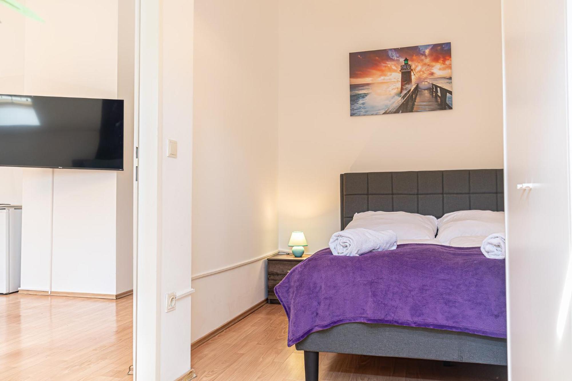 Spacious 2br Great Location - Near Schoenbrunn Apartment