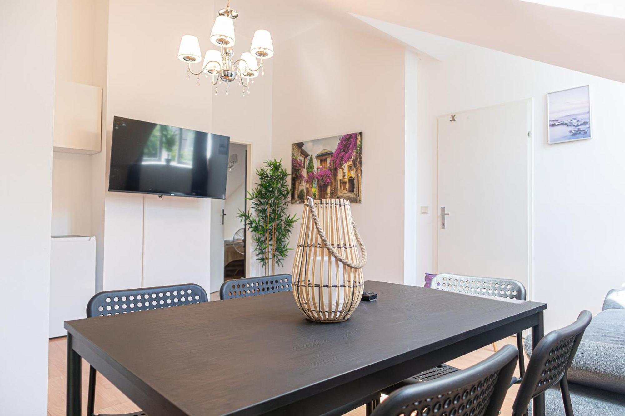 Spacious 2br Great Location - Near Schoenbrunn Vienna