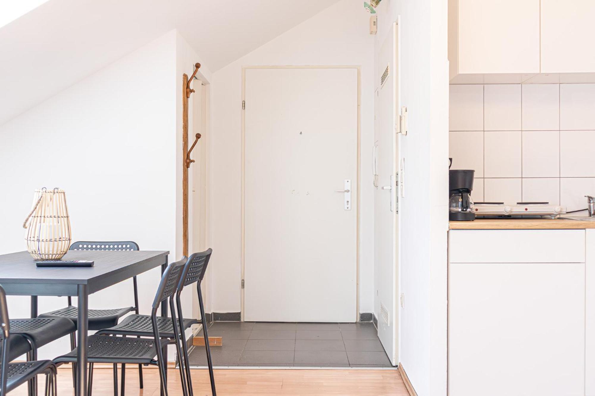 Spacious 2br Great Location - Near Schoenbrunn * Vienna