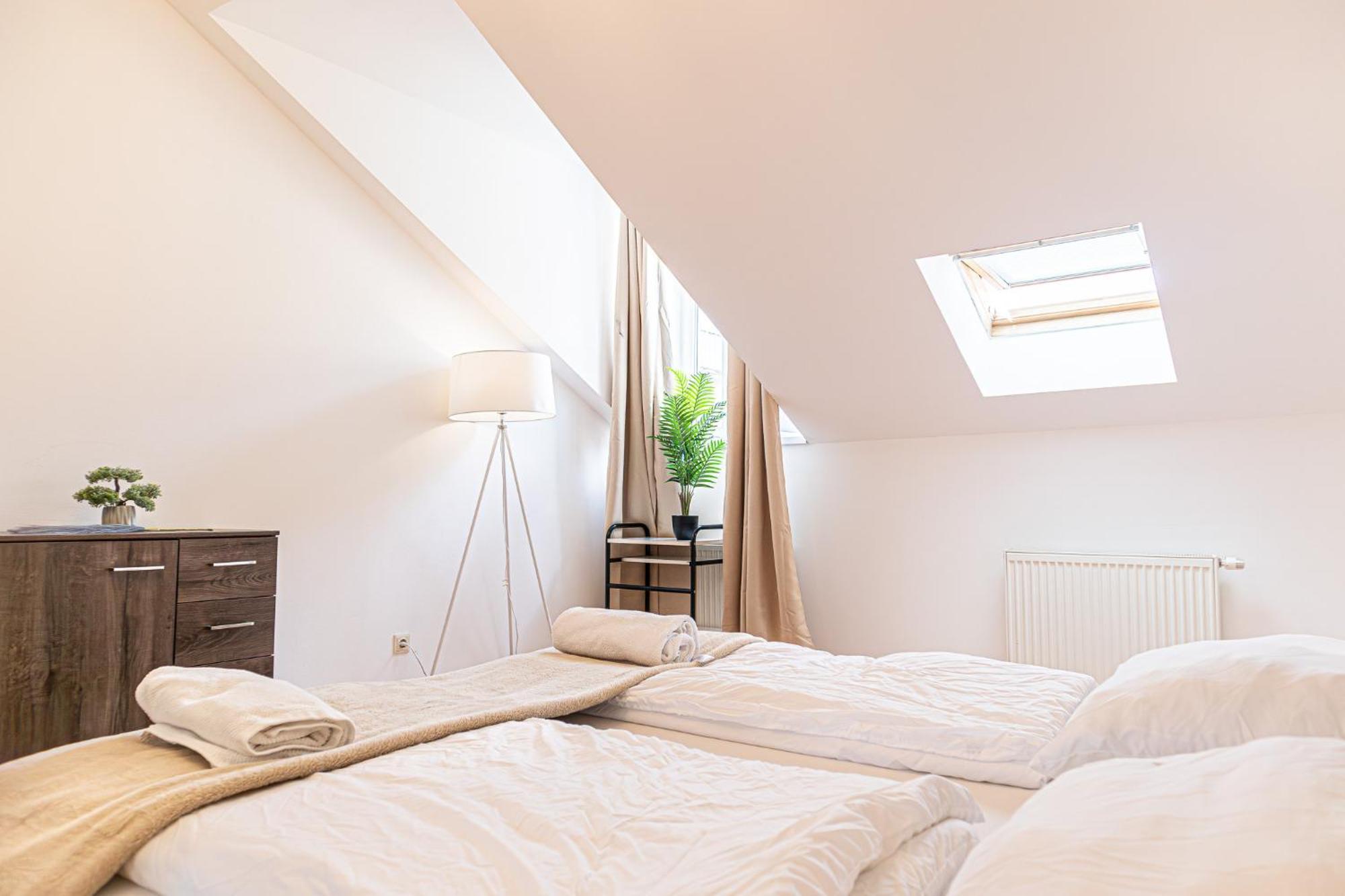 Apartment Spacious 2br Great Location - Near Schoenbrunn Vienna