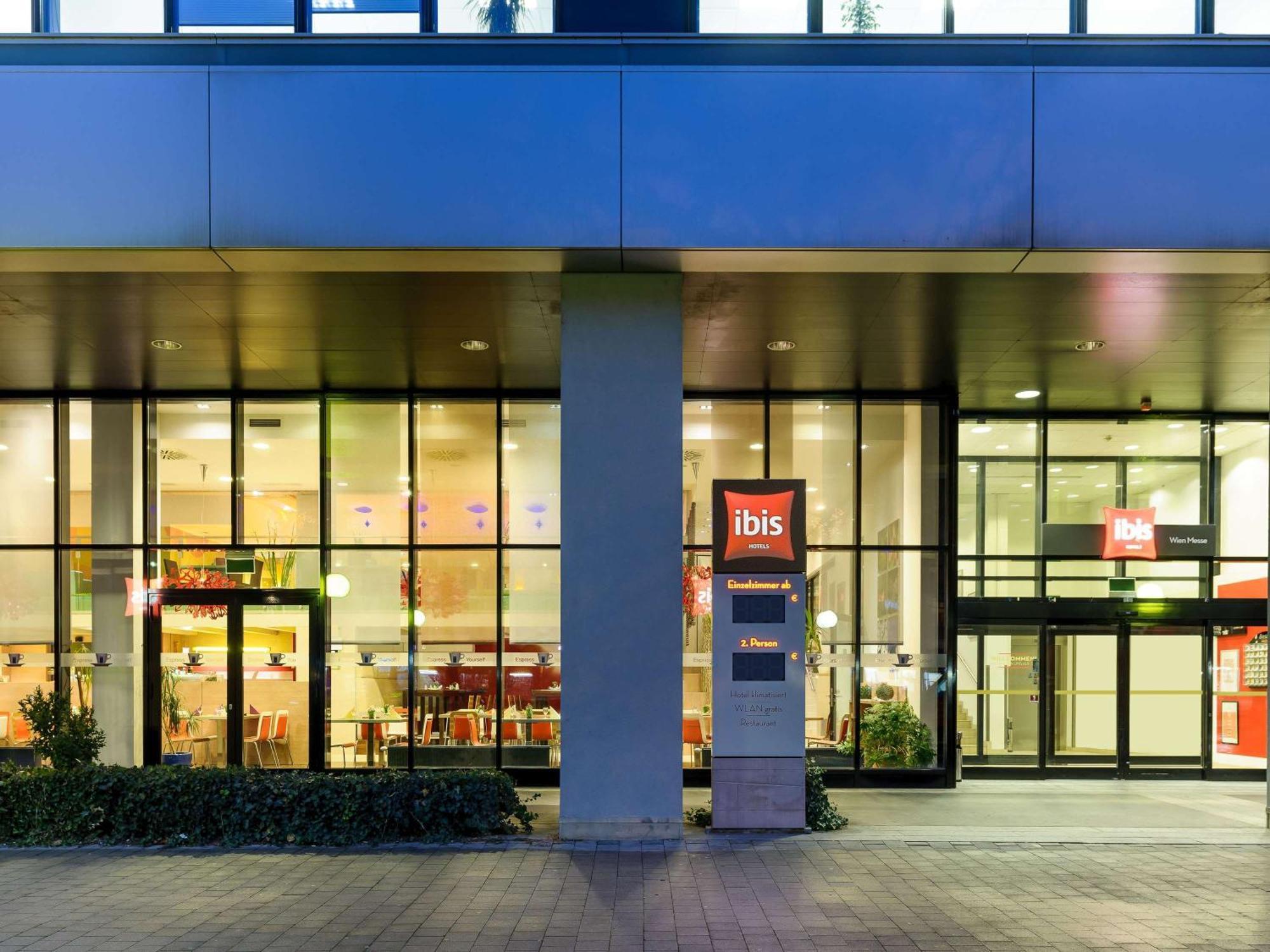 Hotel Ibis Messe 3*