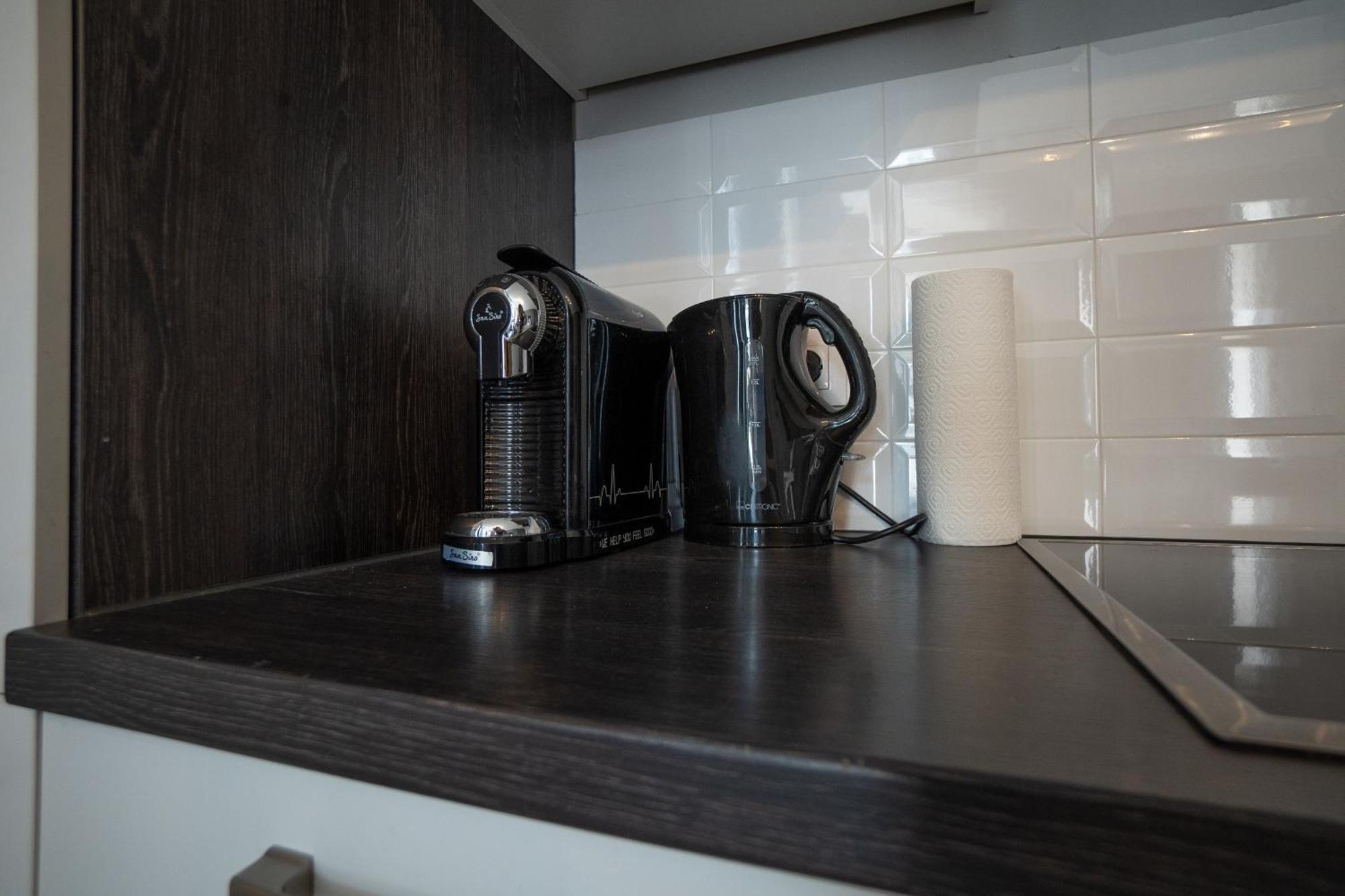Beautiful New Near Center Apartamento *