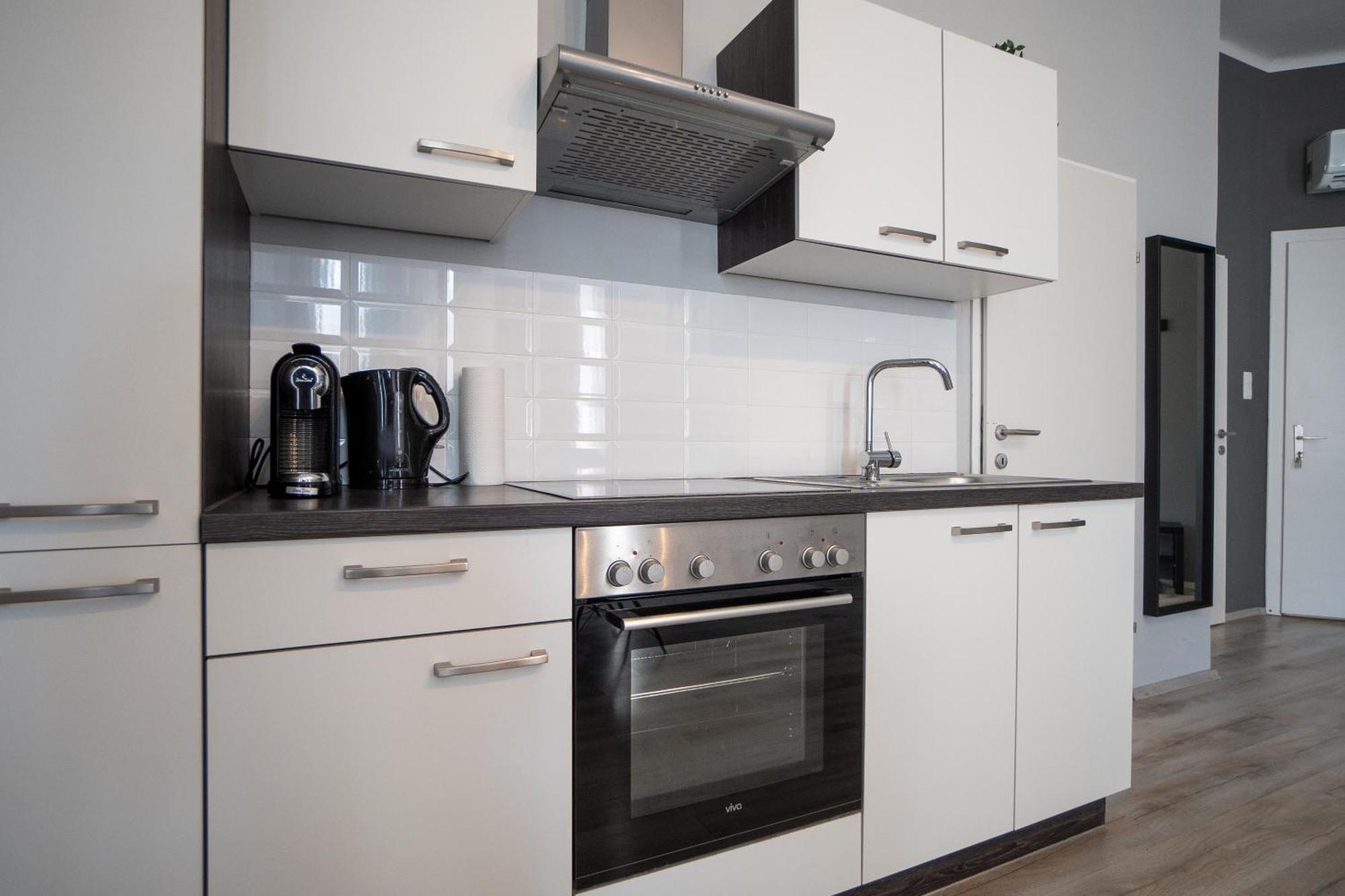 Beautiful New Near Center Apartamento