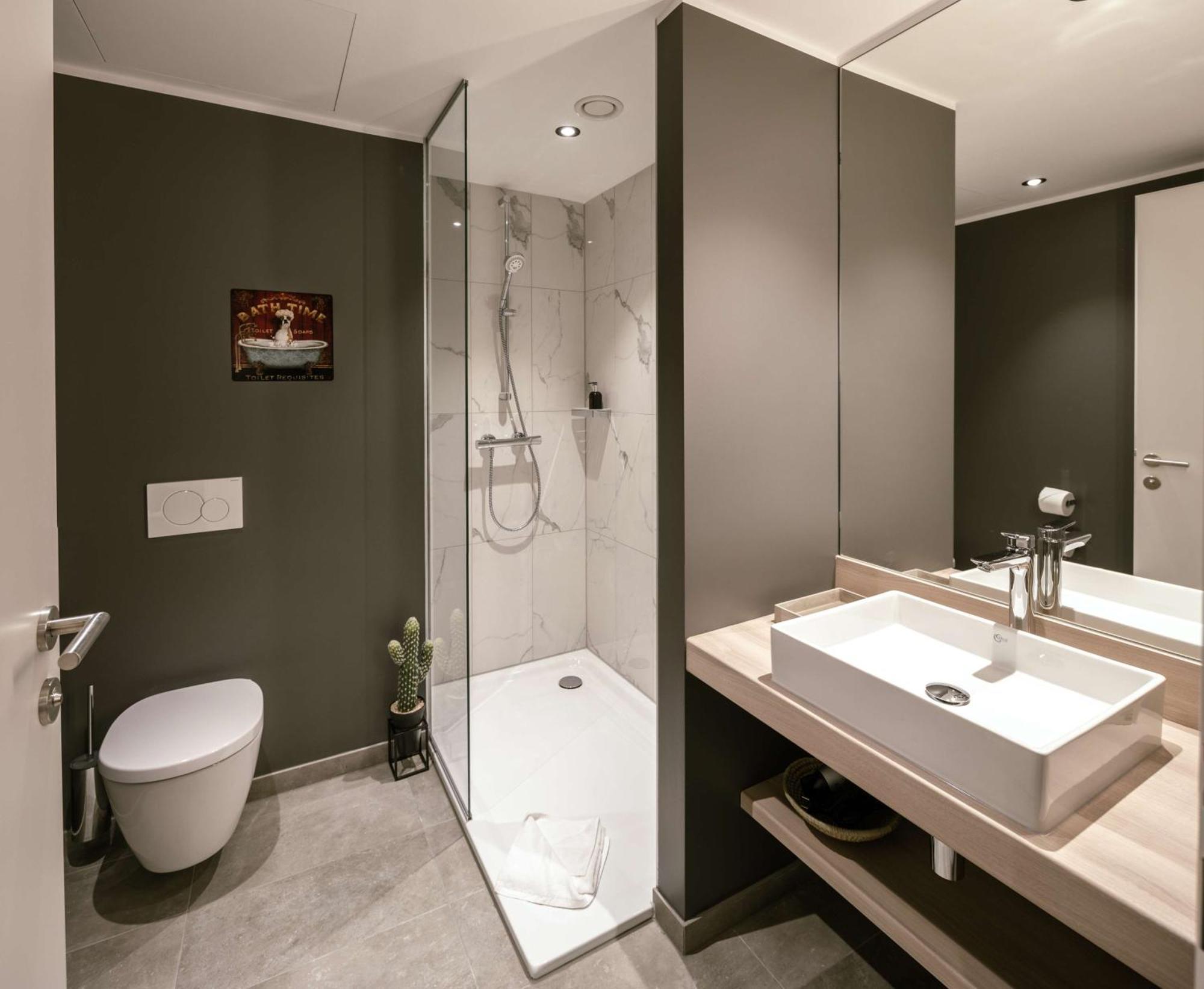 Aparthotel Adina Serviced 4*