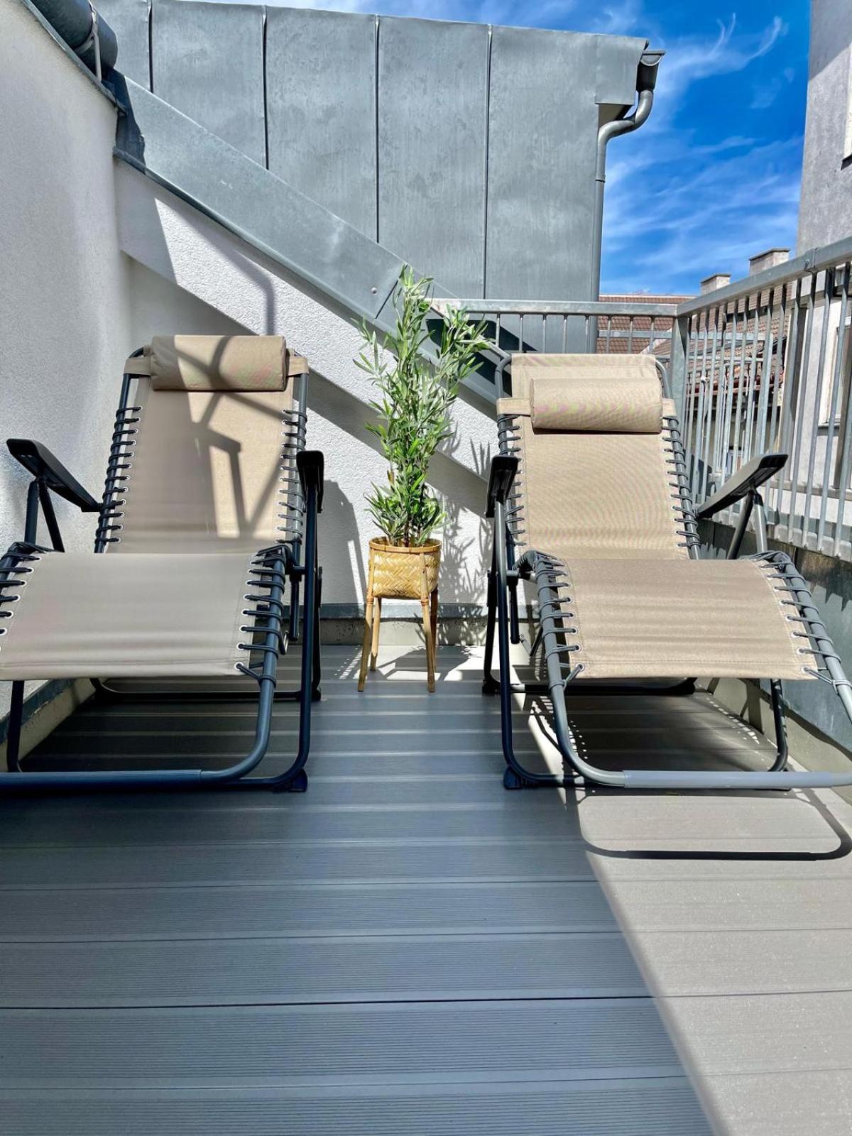 Apartment With Balcony Near Augarten Vienna
