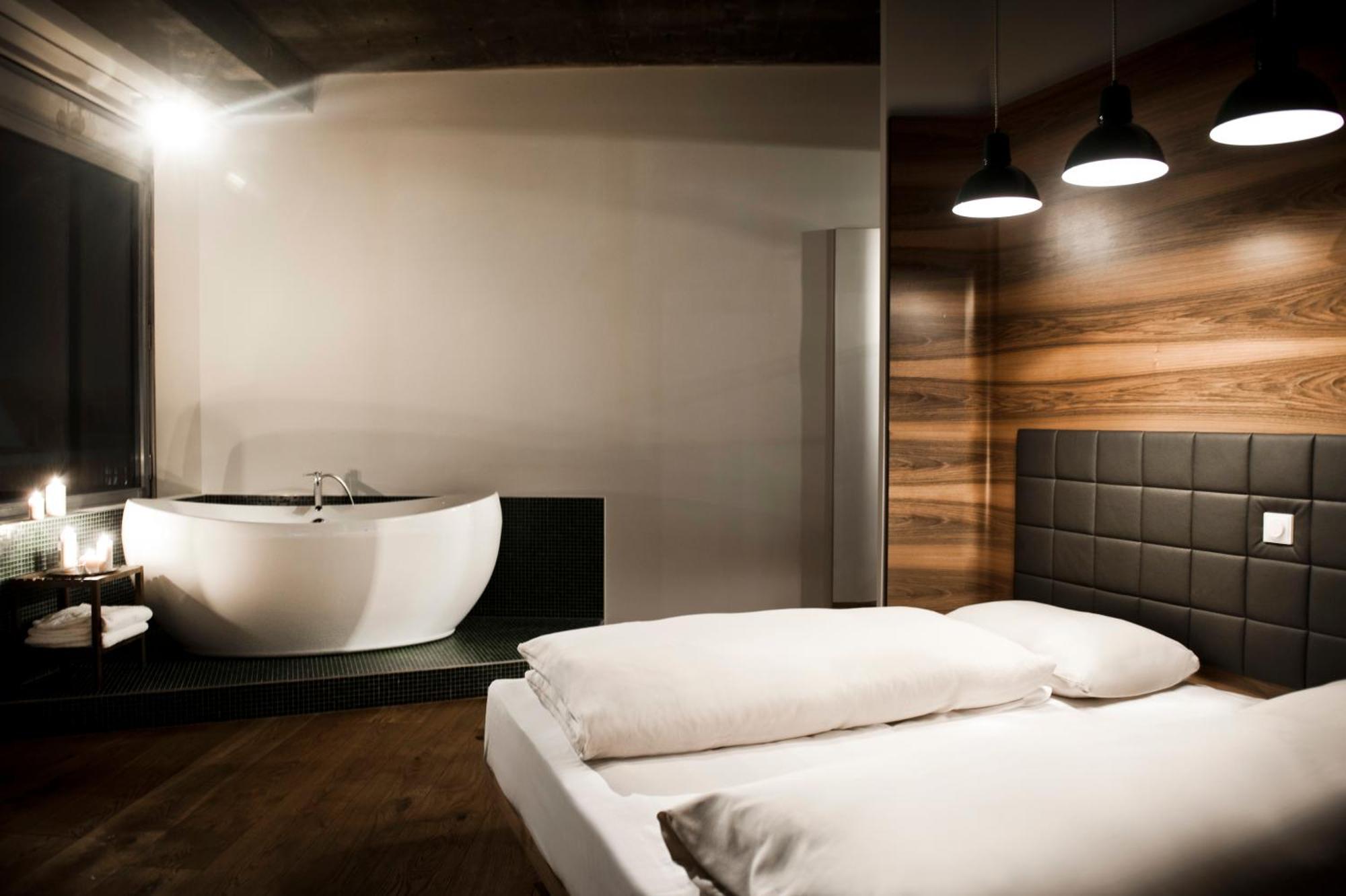 Daniel - Smart Lifestyle Near Centre