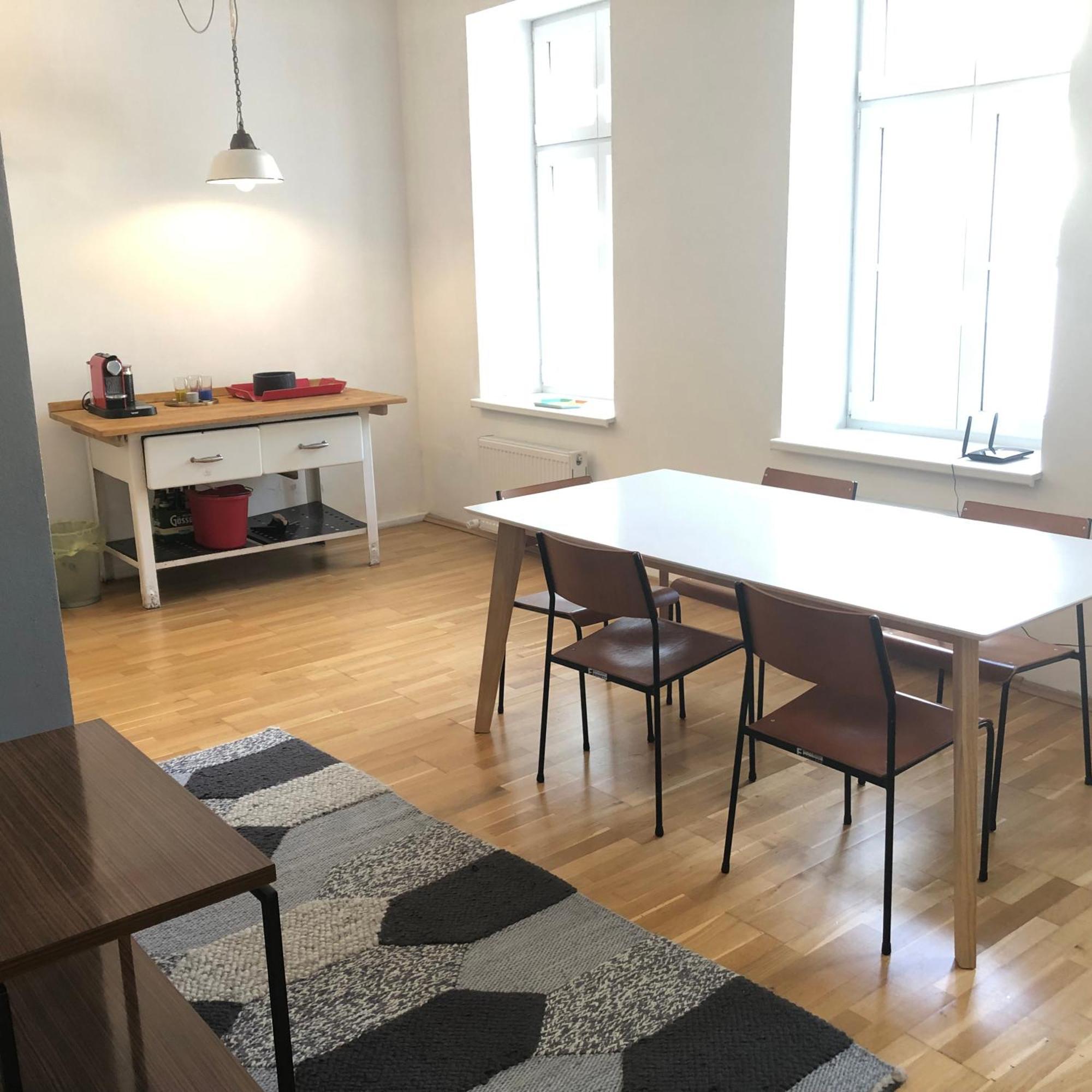 Grosse 4 Zimmer Wohnung. Schonbrunn-nahe! Appartamento Vienna