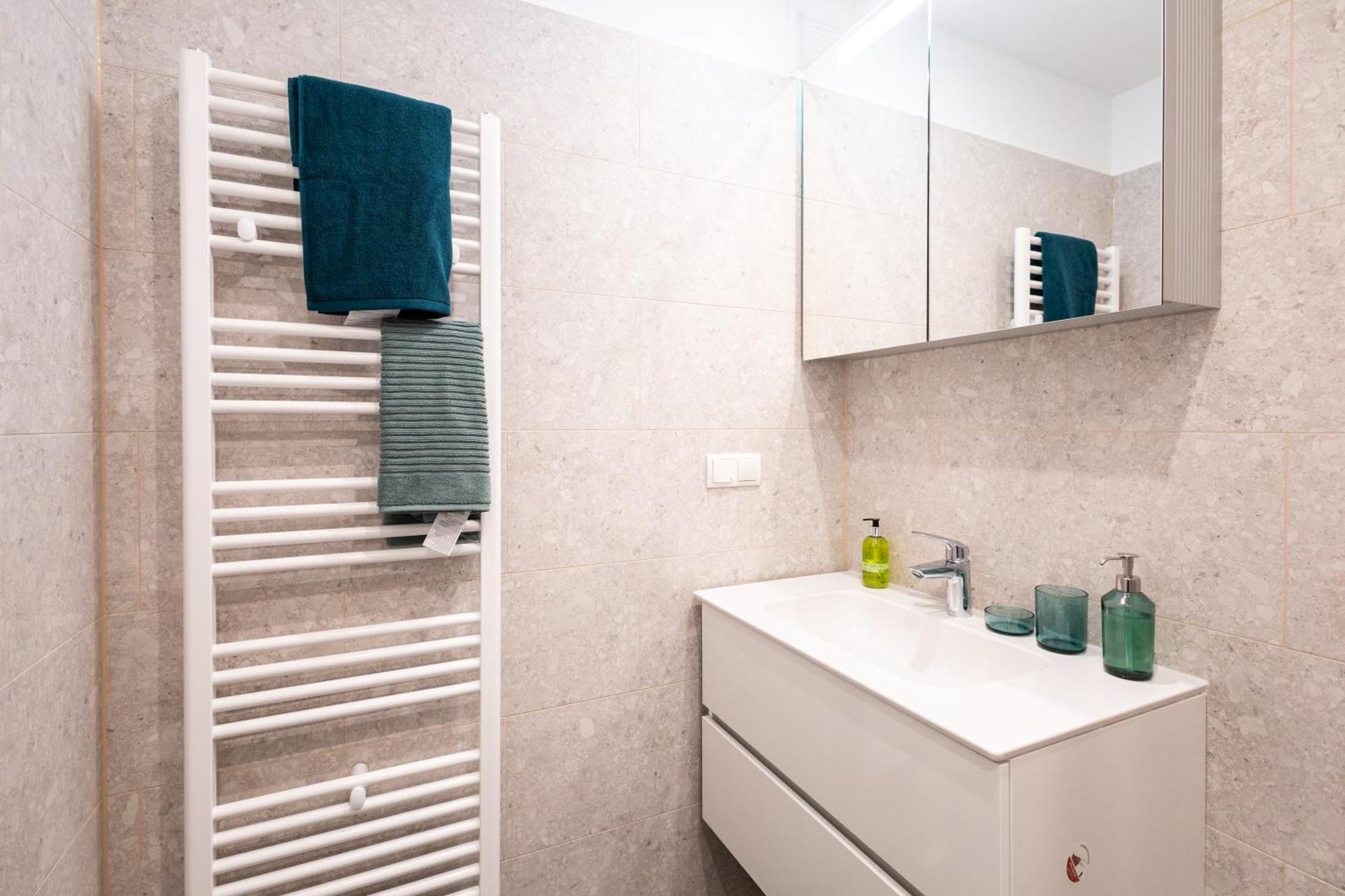 Apartment Central-new ; Marvelous Views *
