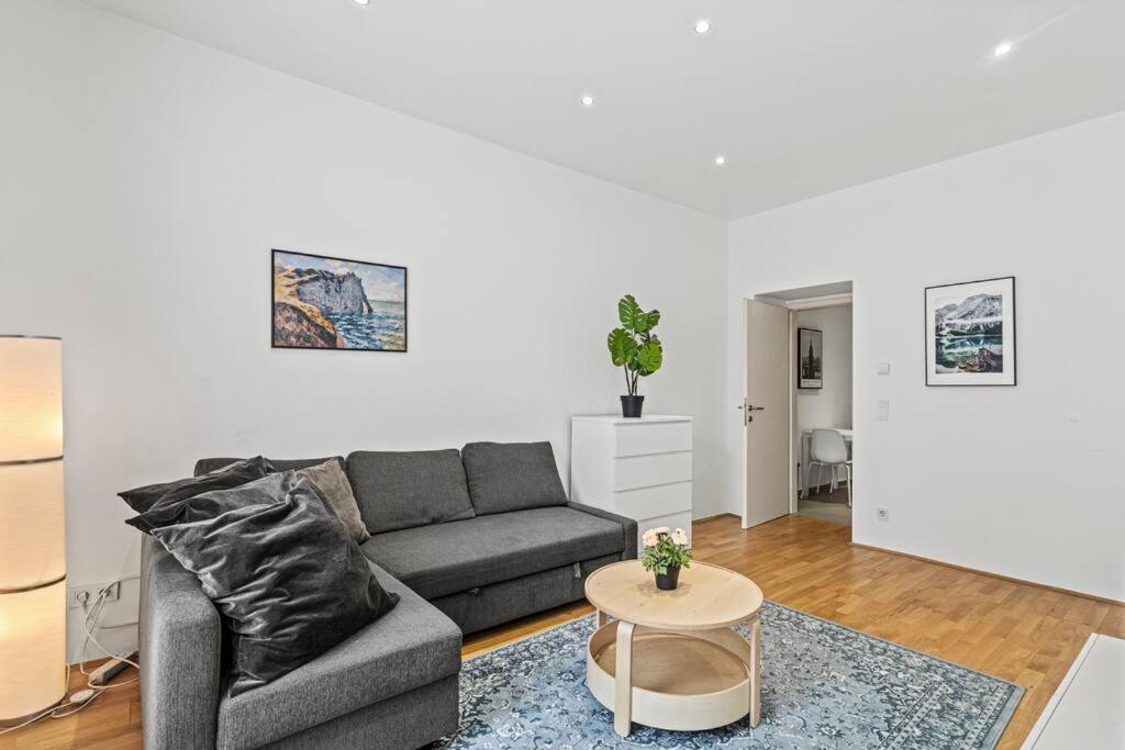 Modern Near Center 1br * Vienna