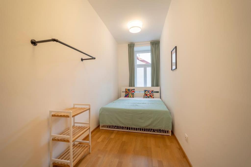 Apartment Spacious Mitten In Vienna