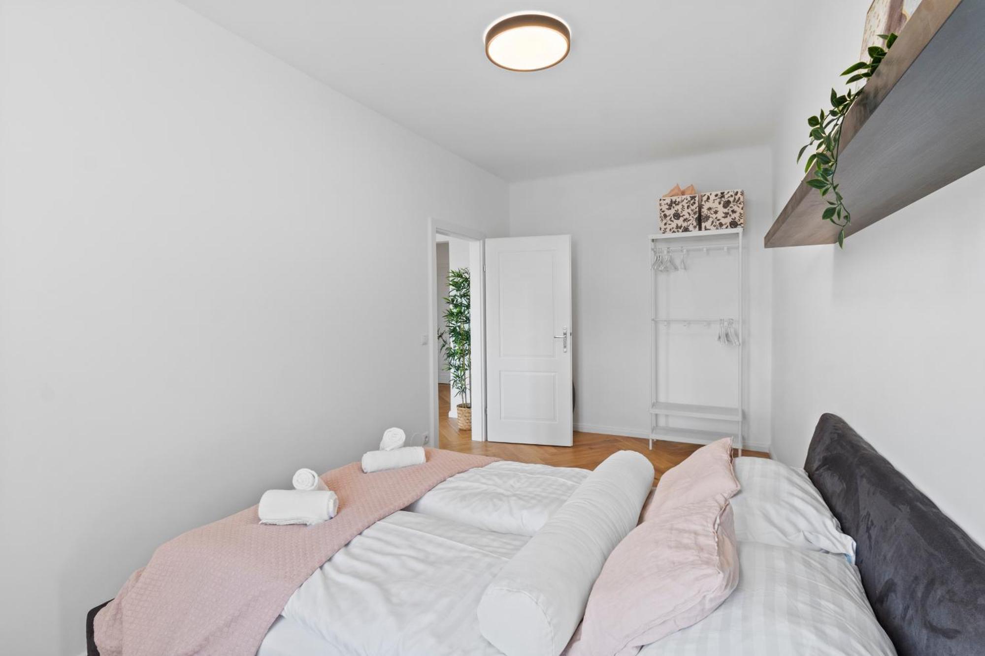 Feelhome-balkon-zentrum-6 Gaeste-wifi-smart Tv