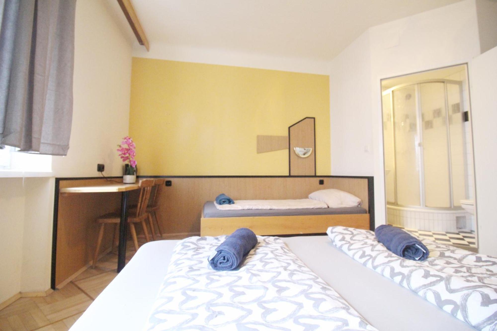 Aparthotel Triple In Hutteldorfer Strasse Area