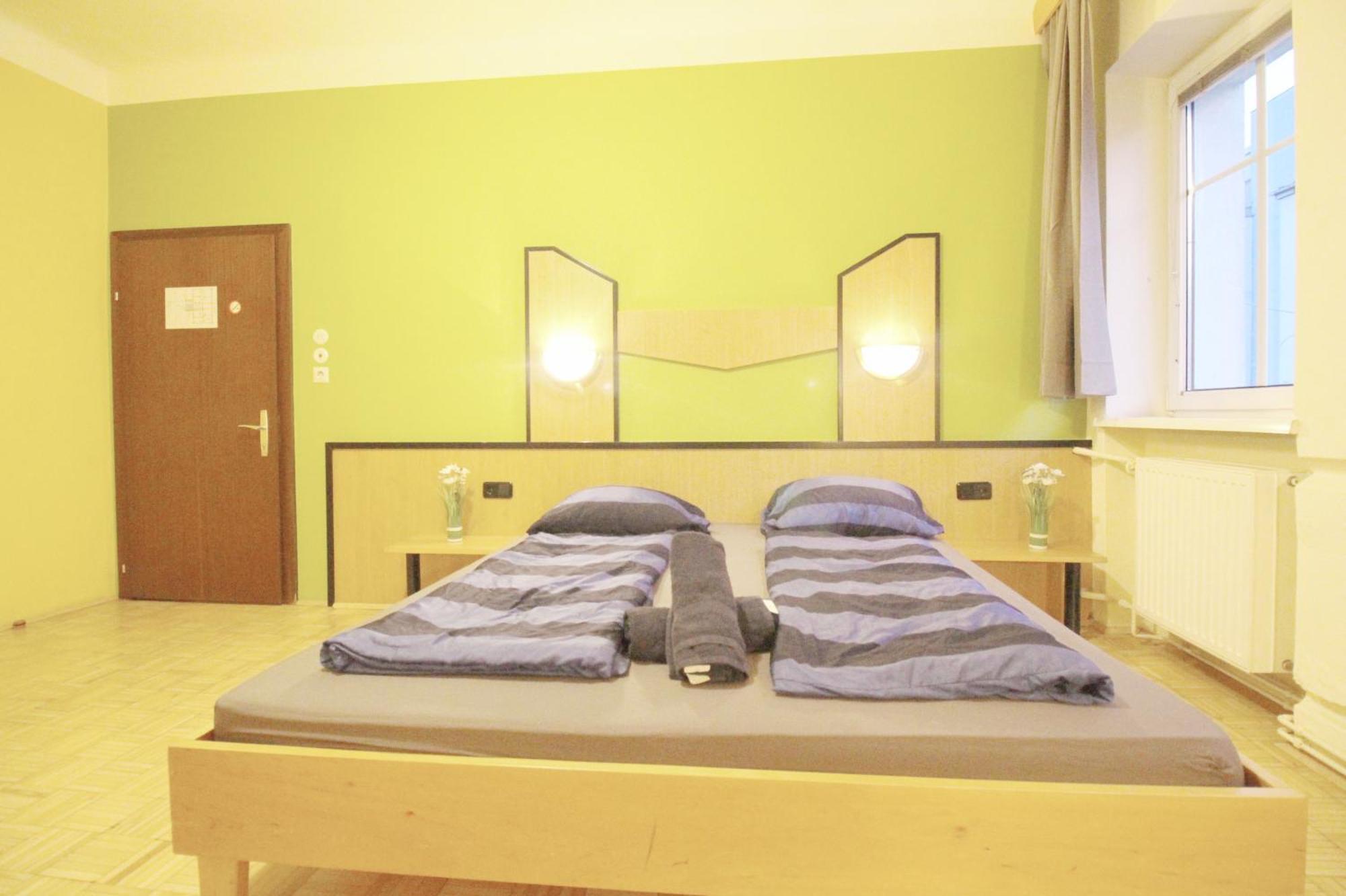Triple In Hutteldorfer Strasse Area Aparthotel Viena
