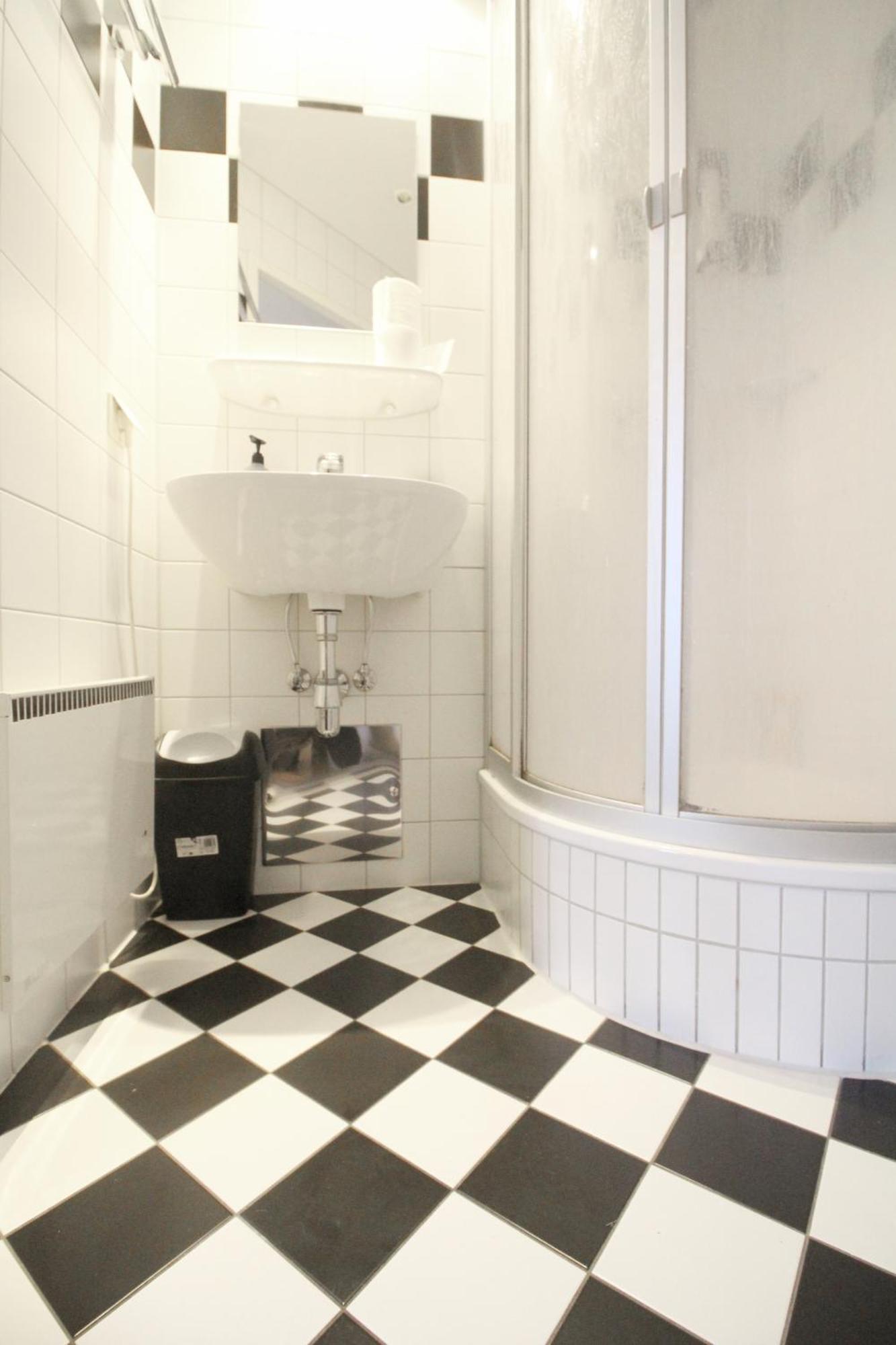 Aparthotel Triple In Hutteldorfer Strasse Area Viena