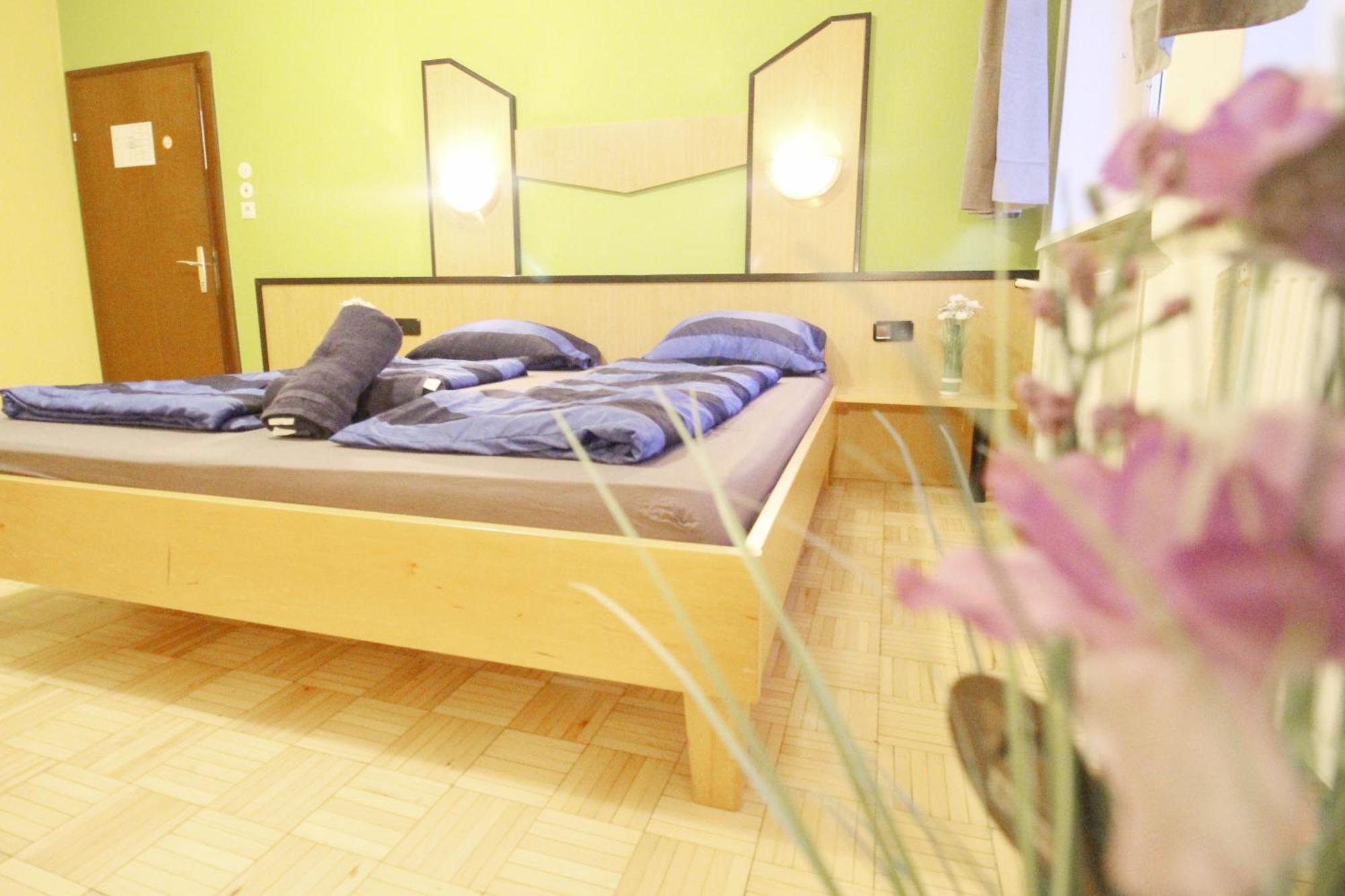 Aparthotel Triple In Hutteldorfer Strasse Area