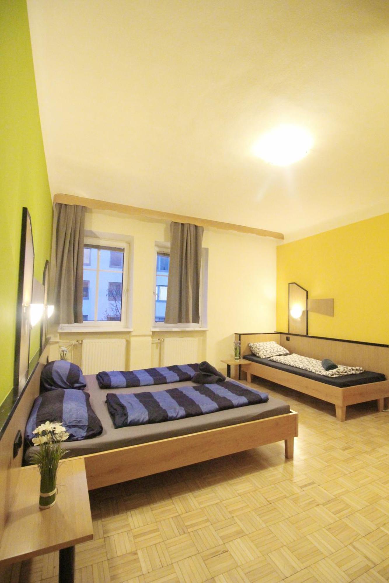 Aparthotel Triple In Hutteldorfer Strasse Area *