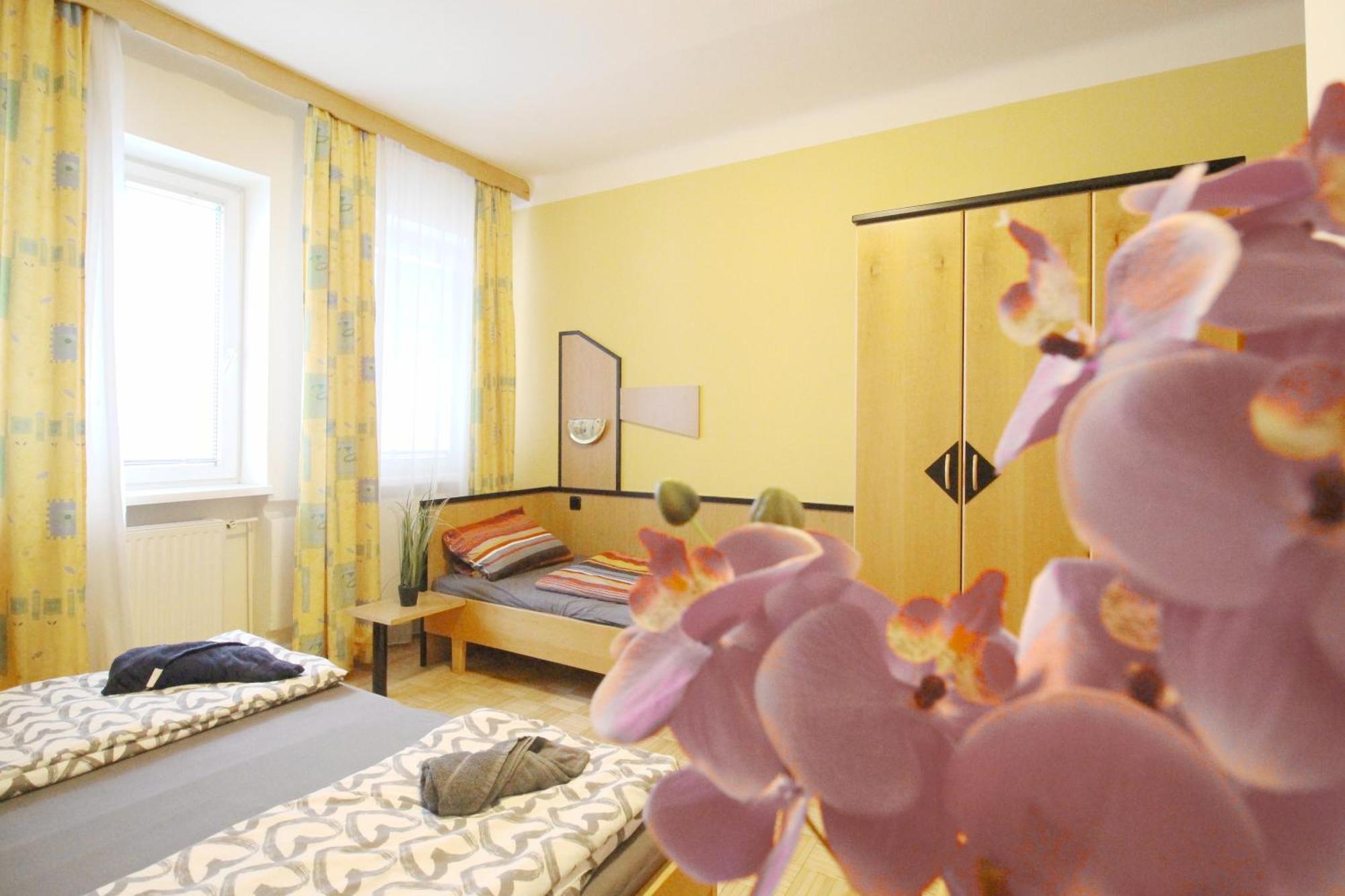 Triple In Hutteldorfer Strasse Area Aparthotel *