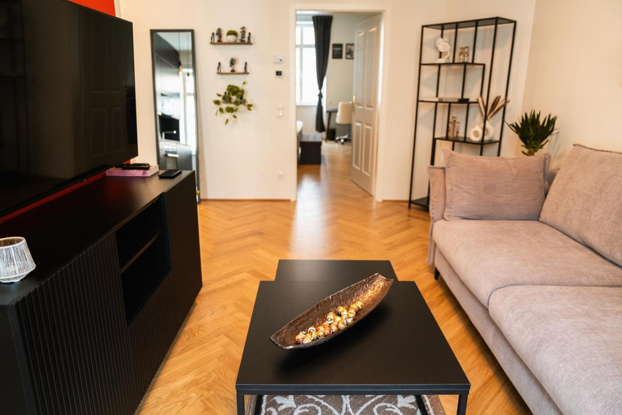 Apartment City: Live, Work, Play