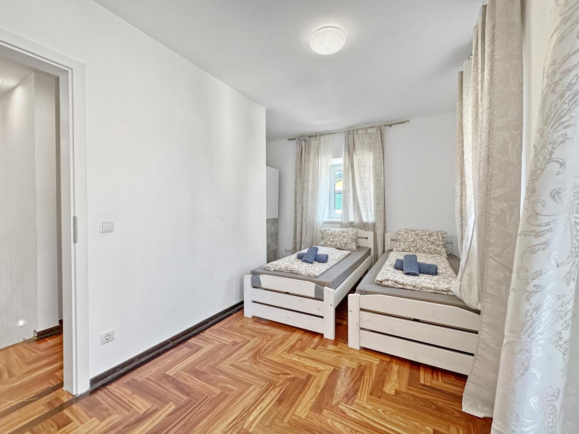 Villa Luxurious In A Quiet Area In